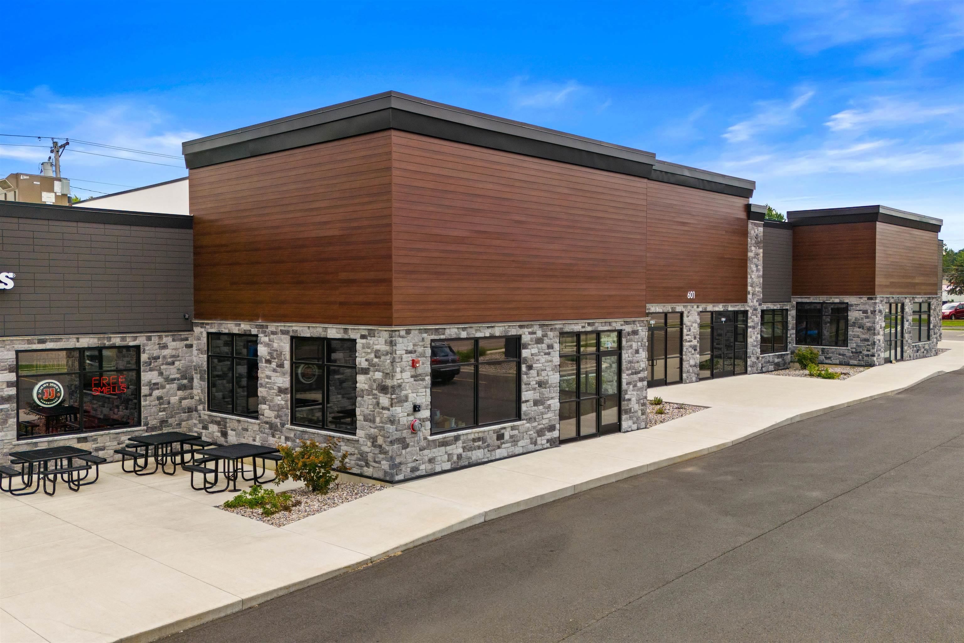 603 - 613 N CENTRAL AVENUE, Marshfield, Wisconsin 54449, ,Commercial/industrial,For Rent,603 - 613 N CENTRAL AVENUE,22600783