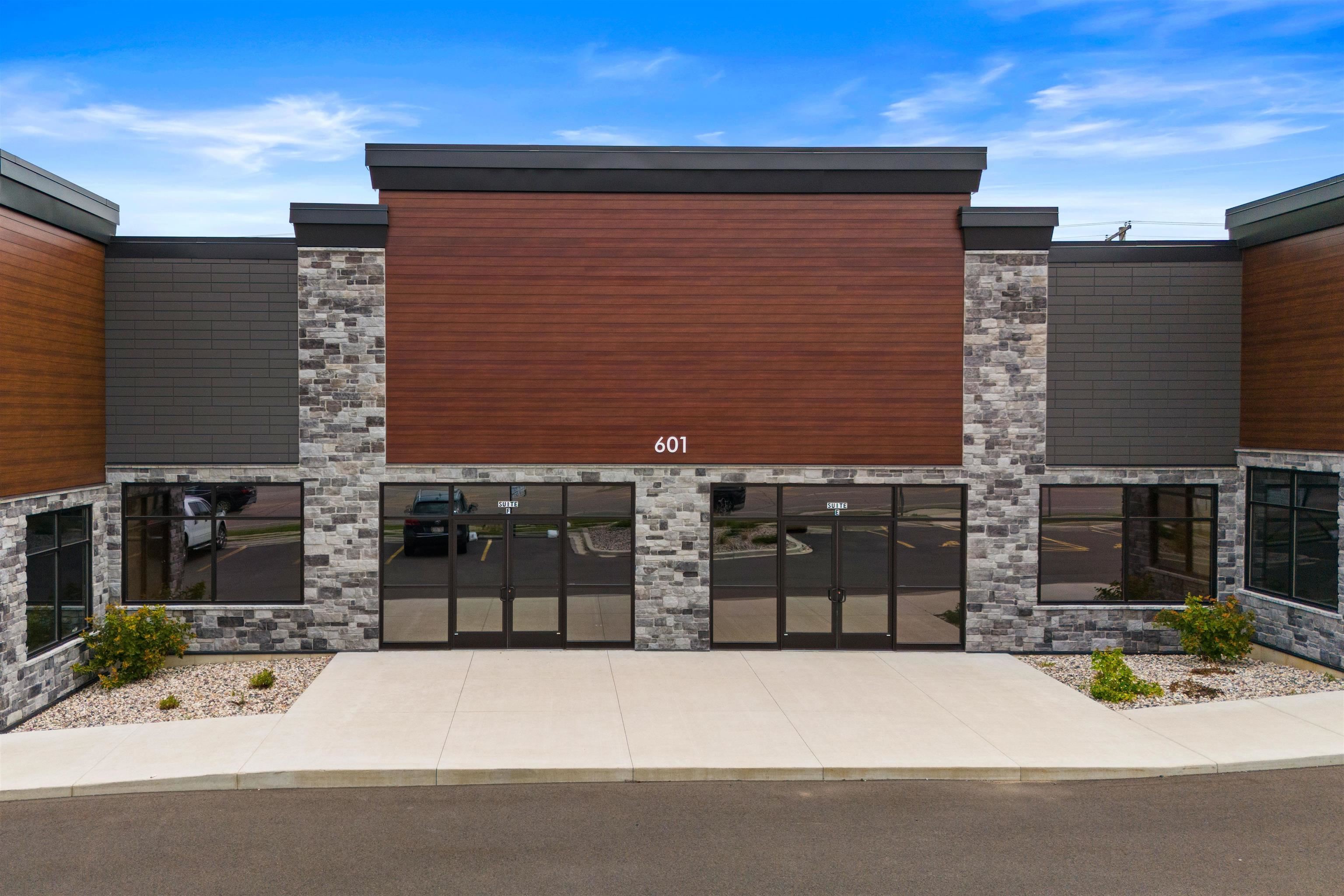 603 - 613 N CENTRAL AVENUE, Marshfield, Wisconsin 54449, ,Commercial/industrial,For Rent,603 - 613 N CENTRAL AVENUE,22600783
