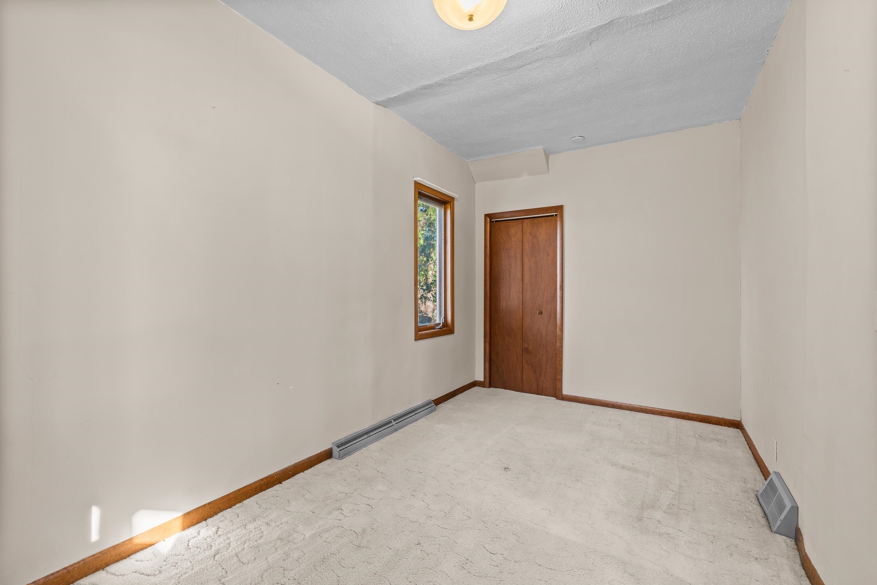 909 ILLINOIS AVENUE, Stevens Point, Wisconsin 54481, 2 Bedrooms Bedrooms, ,2 BathroomsBathrooms,Residential,For Sale,909 ILLINOIS AVENUE,22600786