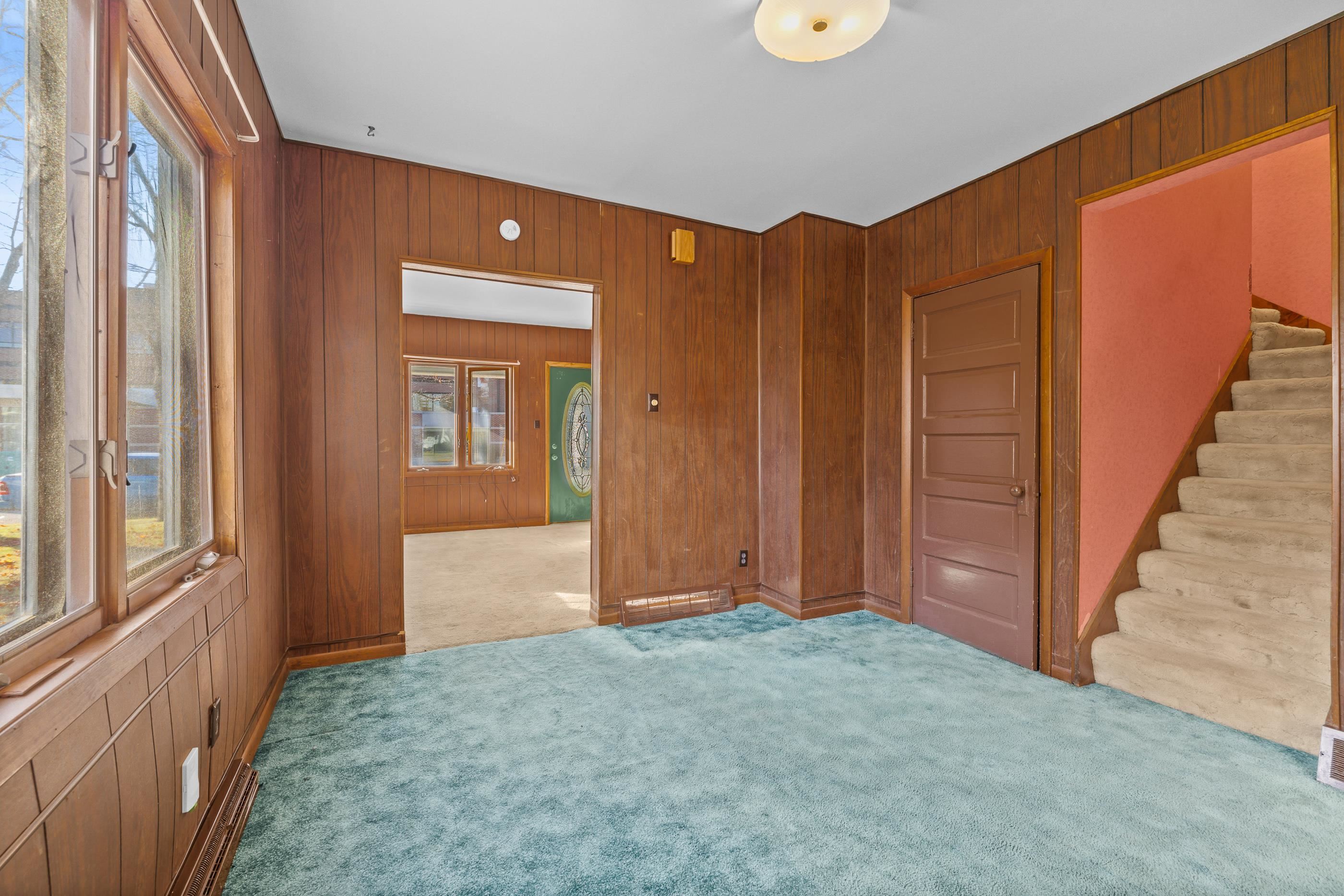 909 ILLINOIS AVENUE, Stevens Point, Wisconsin 54481, 2 Bedrooms Bedrooms, ,2 BathroomsBathrooms,Residential,For Sale,909 ILLINOIS AVENUE,22600786