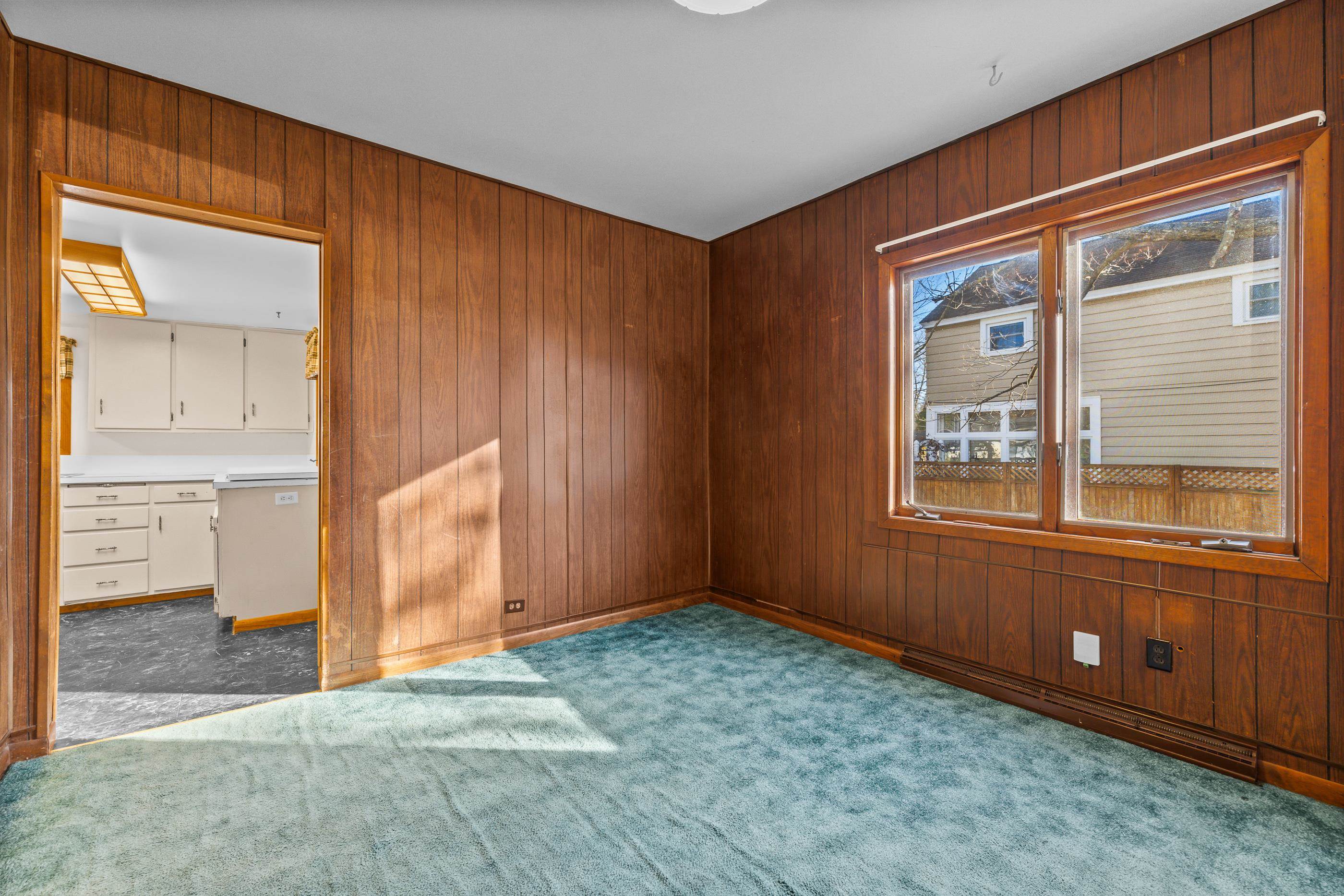 909 ILLINOIS AVENUE, Stevens Point, Wisconsin 54481, 2 Bedrooms Bedrooms, ,2 BathroomsBathrooms,Residential,For Sale,909 ILLINOIS AVENUE,22600786