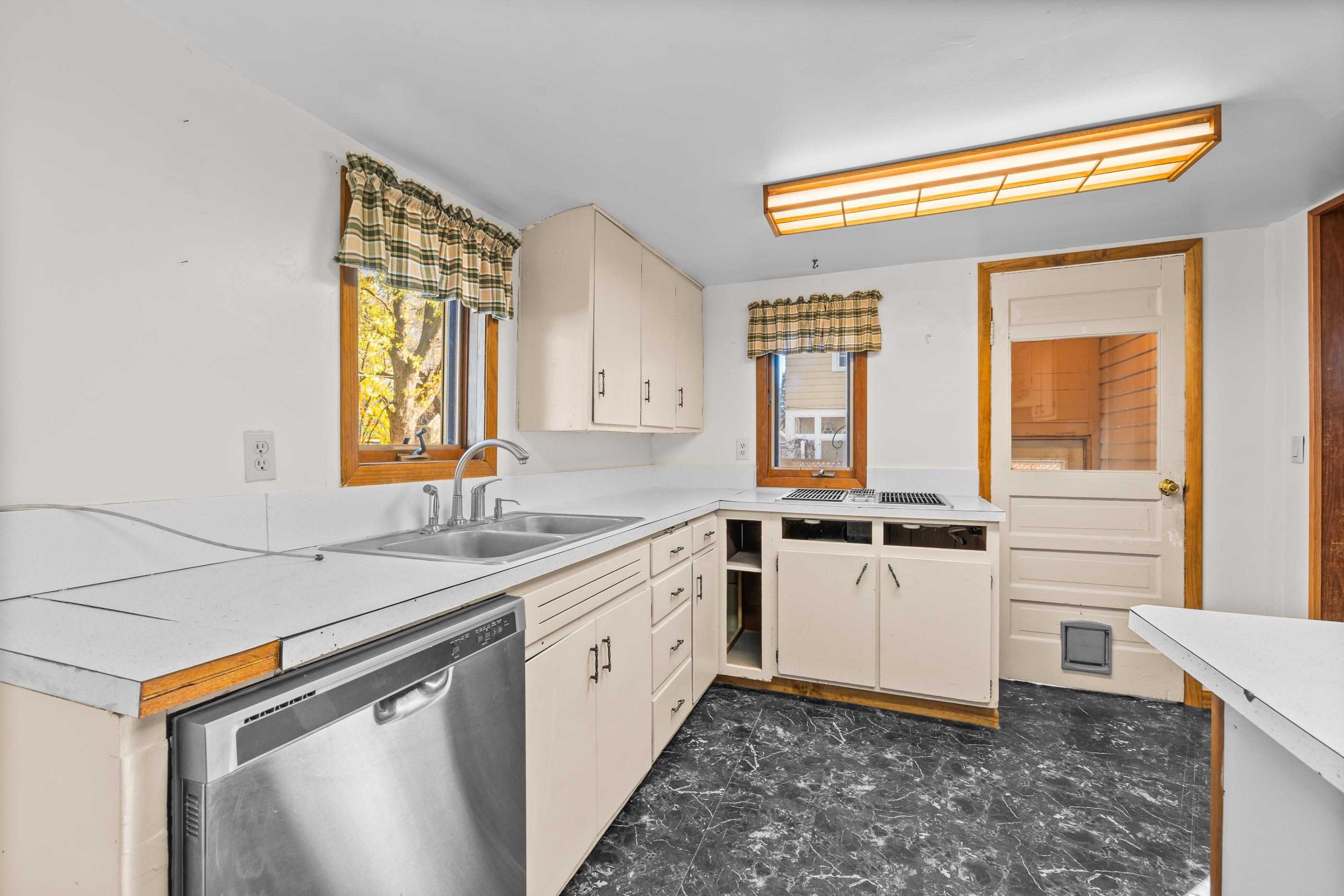 909 ILLINOIS AVENUE, Stevens Point, Wisconsin 54481, 2 Bedrooms Bedrooms, ,2 BathroomsBathrooms,Residential,For Sale,909 ILLINOIS AVENUE,22600786