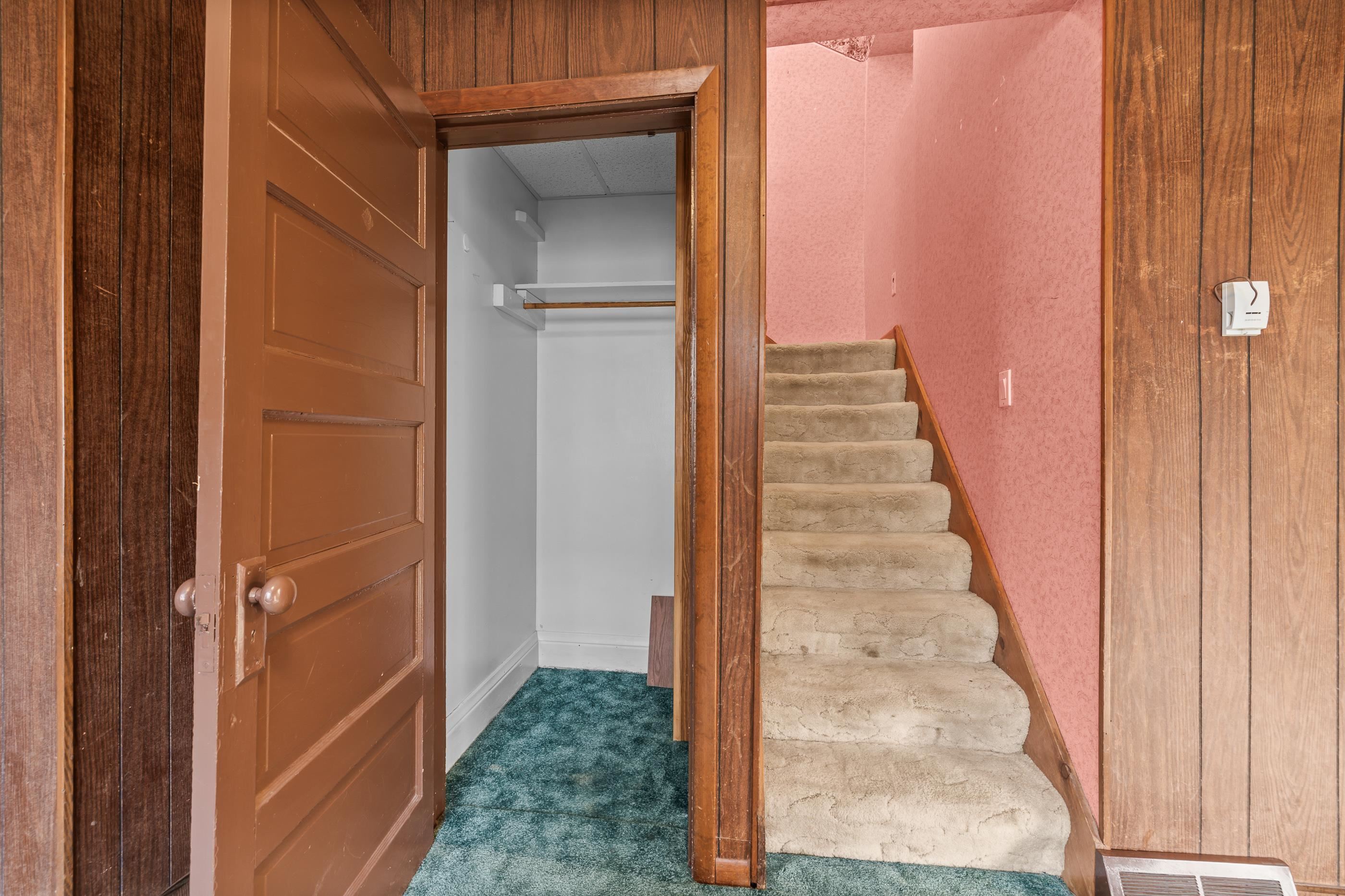 909 ILLINOIS AVENUE, Stevens Point, Wisconsin 54481, 2 Bedrooms Bedrooms, ,2 BathroomsBathrooms,Residential,For Sale,909 ILLINOIS AVENUE,22600786