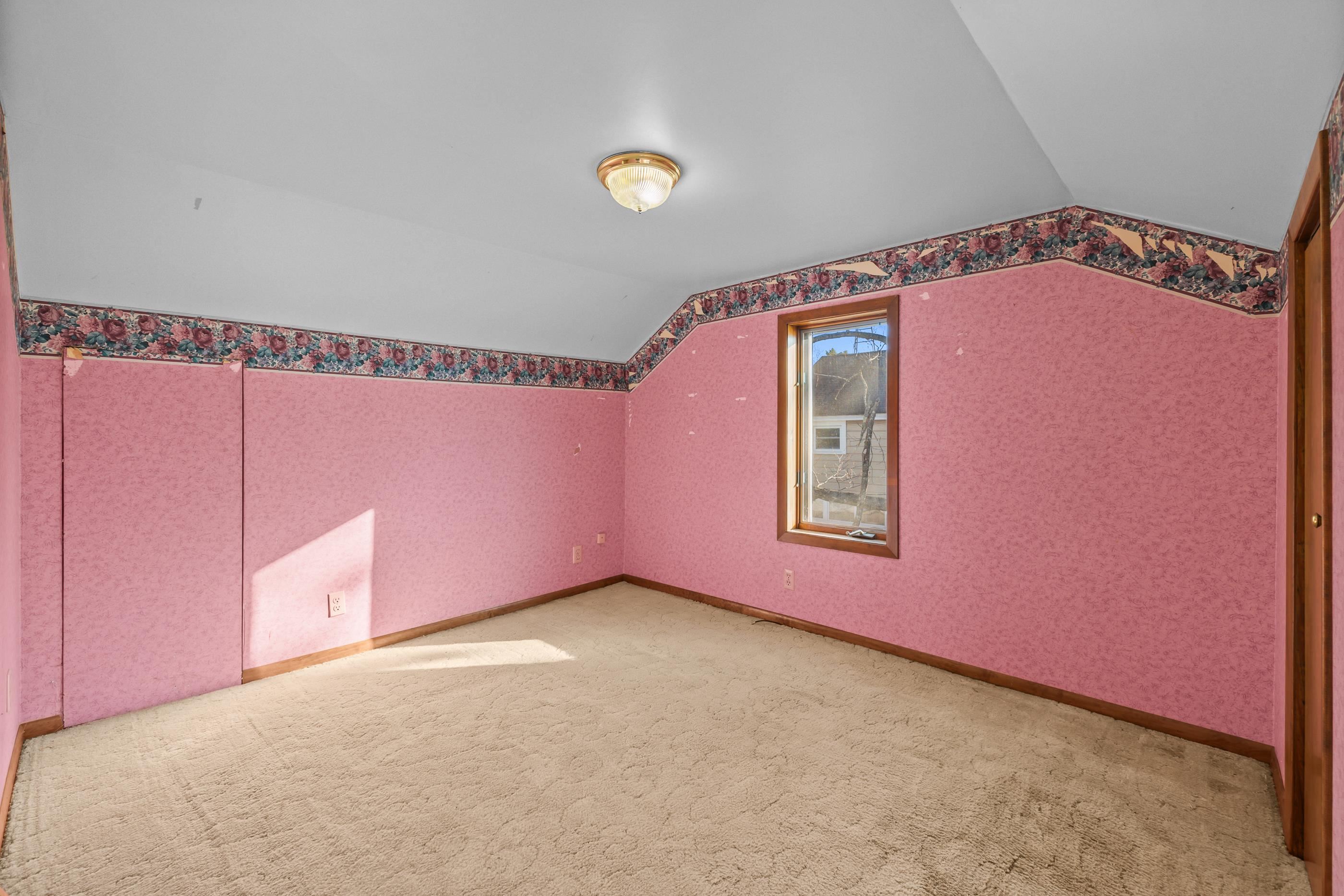 909 ILLINOIS AVENUE, Stevens Point, Wisconsin 54481, 2 Bedrooms Bedrooms, ,2 BathroomsBathrooms,Residential,For Sale,909 ILLINOIS AVENUE,22600786