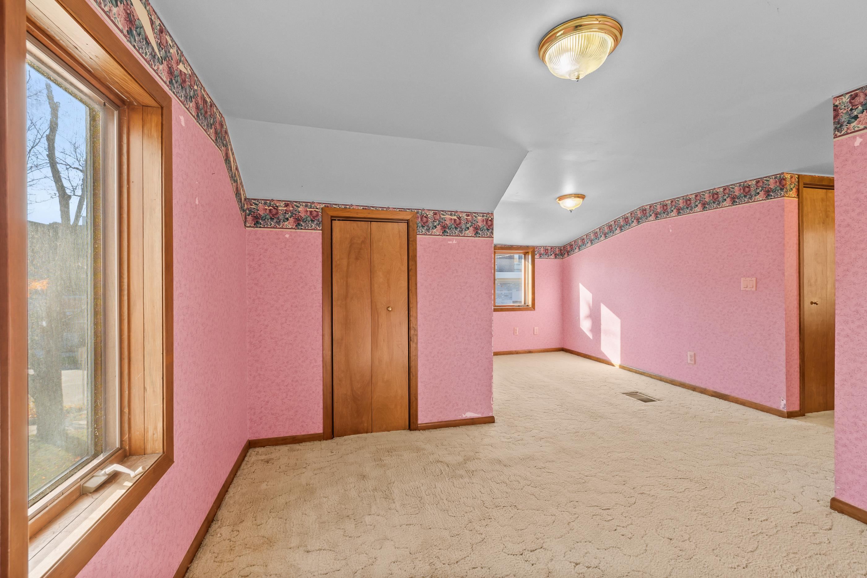 909 ILLINOIS AVENUE, Stevens Point, Wisconsin 54481, 2 Bedrooms Bedrooms, ,2 BathroomsBathrooms,Residential,For Sale,909 ILLINOIS AVENUE,22600786