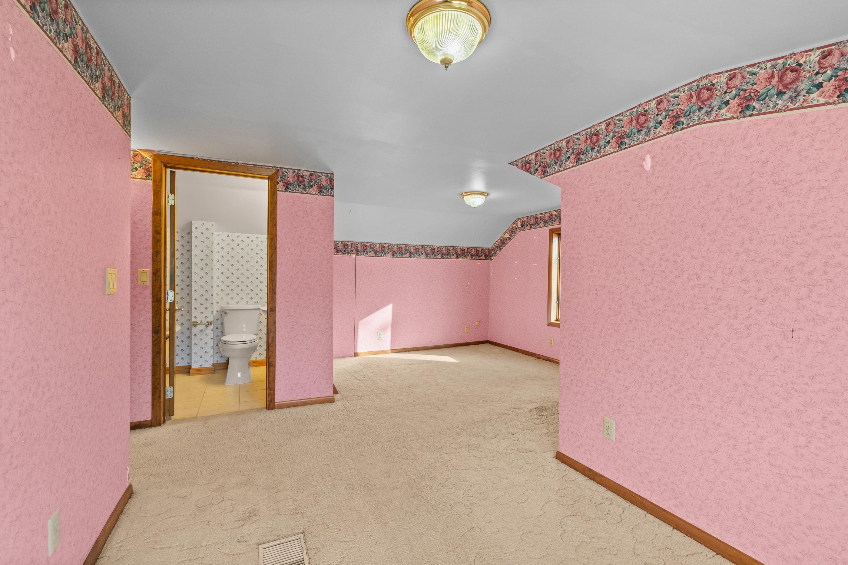 909 ILLINOIS AVENUE, Stevens Point, Wisconsin 54481, 2 Bedrooms Bedrooms, ,2 BathroomsBathrooms,Residential,For Sale,909 ILLINOIS AVENUE,22600786
