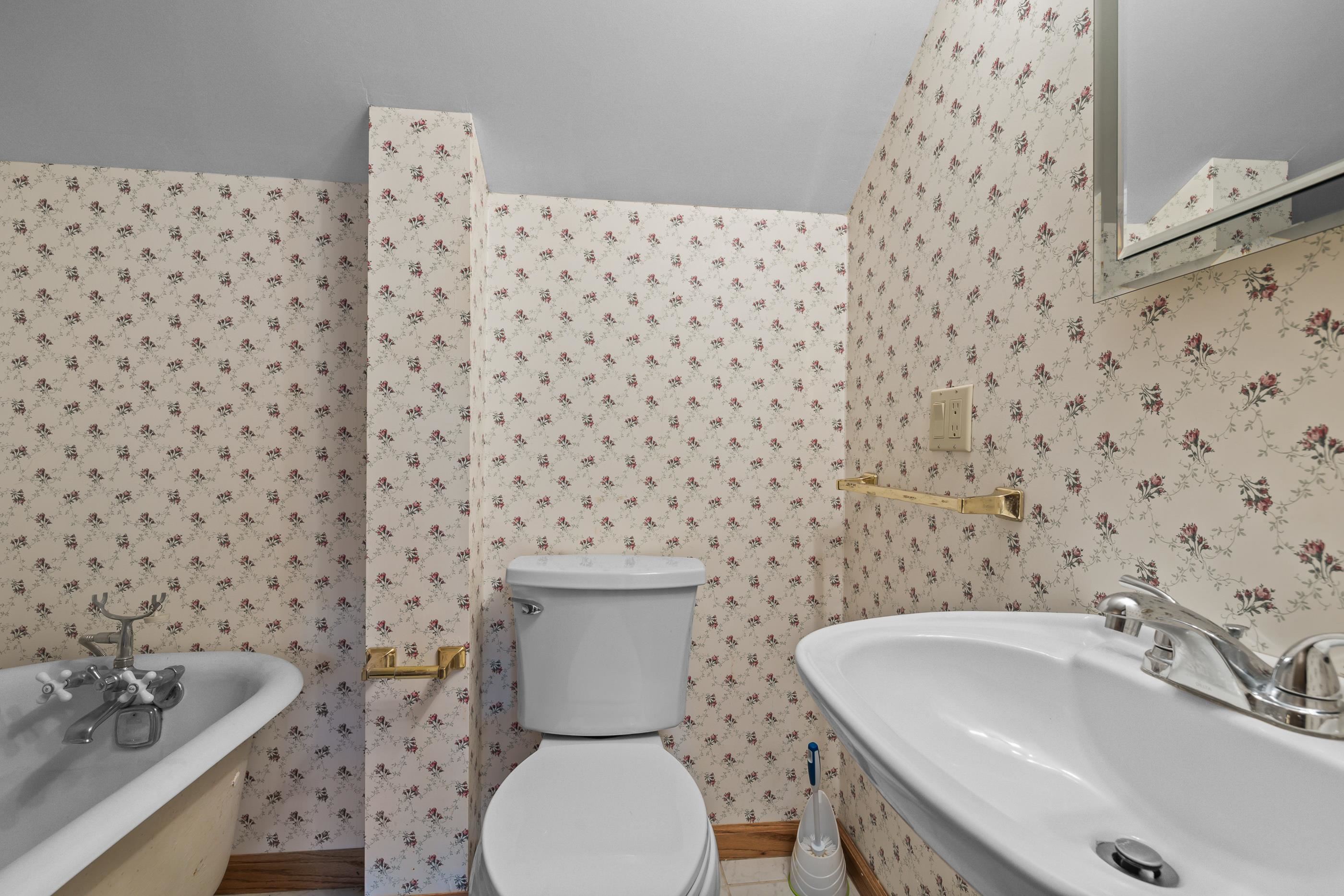 909 ILLINOIS AVENUE, Stevens Point, Wisconsin 54481, 2 Bedrooms Bedrooms, ,2 BathroomsBathrooms,Residential,For Sale,909 ILLINOIS AVENUE,22600786