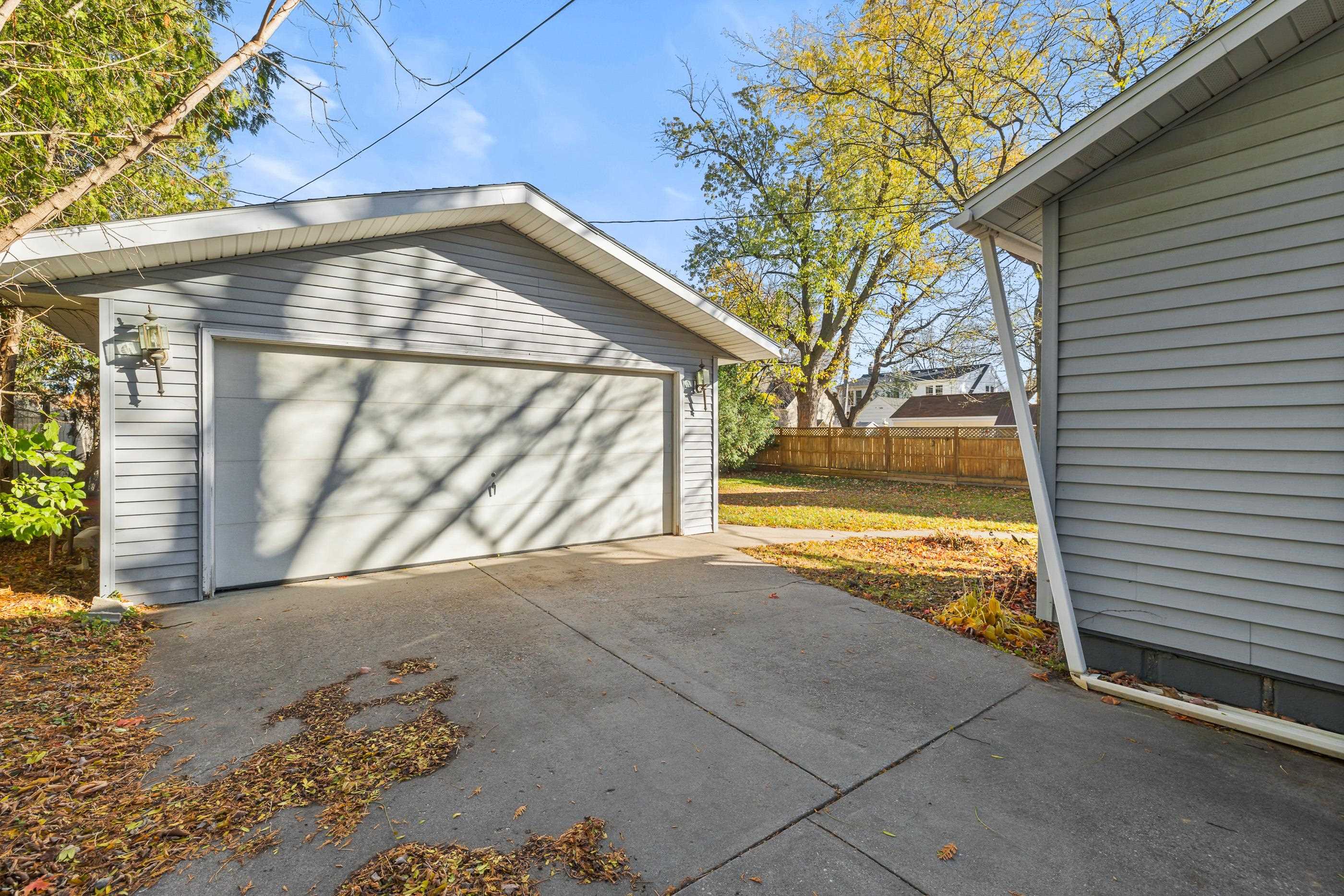 909 ILLINOIS AVENUE, Stevens Point, Wisconsin 54481, 2 Bedrooms Bedrooms, ,2 BathroomsBathrooms,Residential,For Sale,909 ILLINOIS AVENUE,22600786
