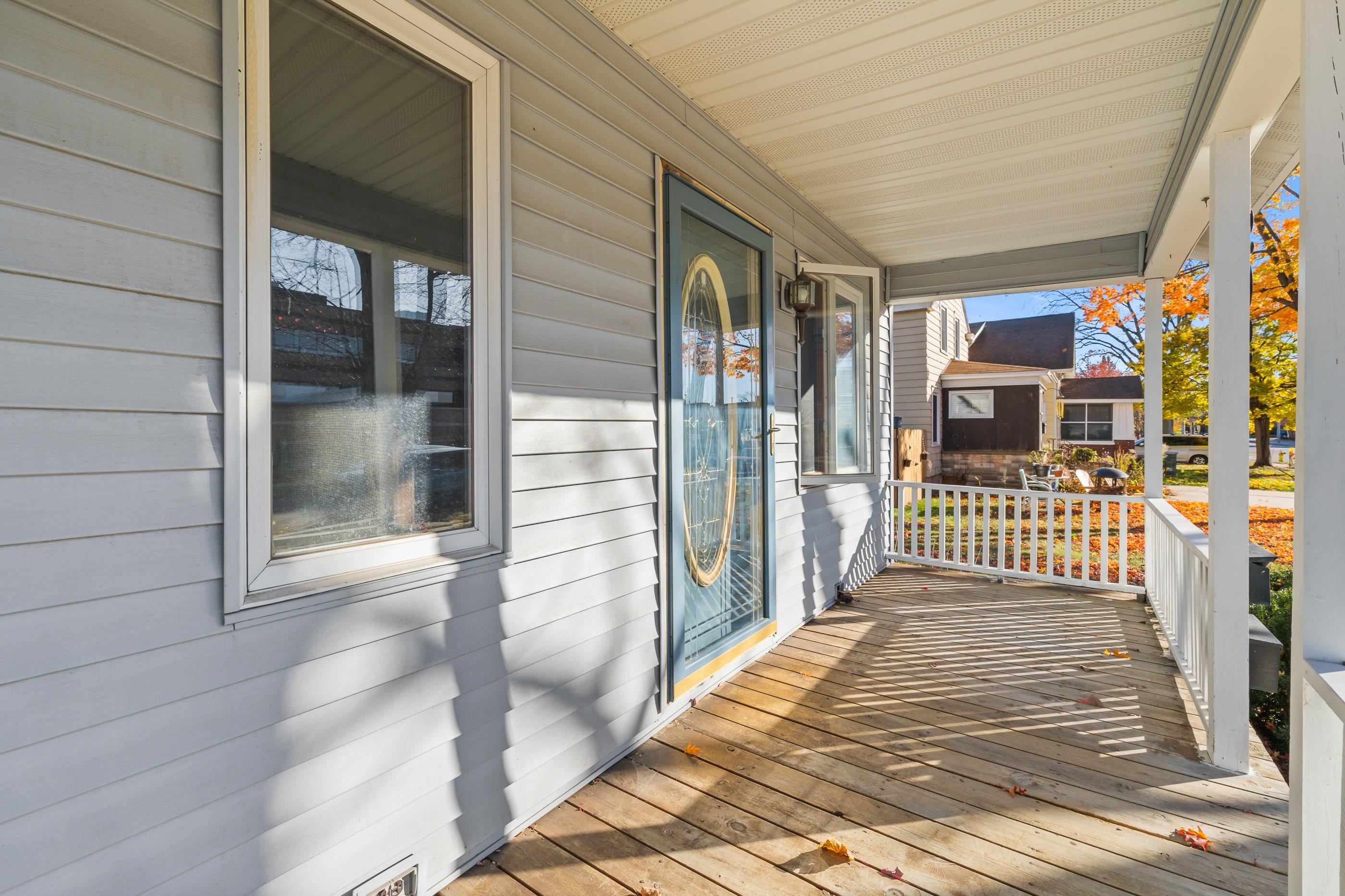 909 ILLINOIS AVENUE, Stevens Point, Wisconsin 54481, 2 Bedrooms Bedrooms, ,2 BathroomsBathrooms,Residential,For Sale,909 ILLINOIS AVENUE,22600786