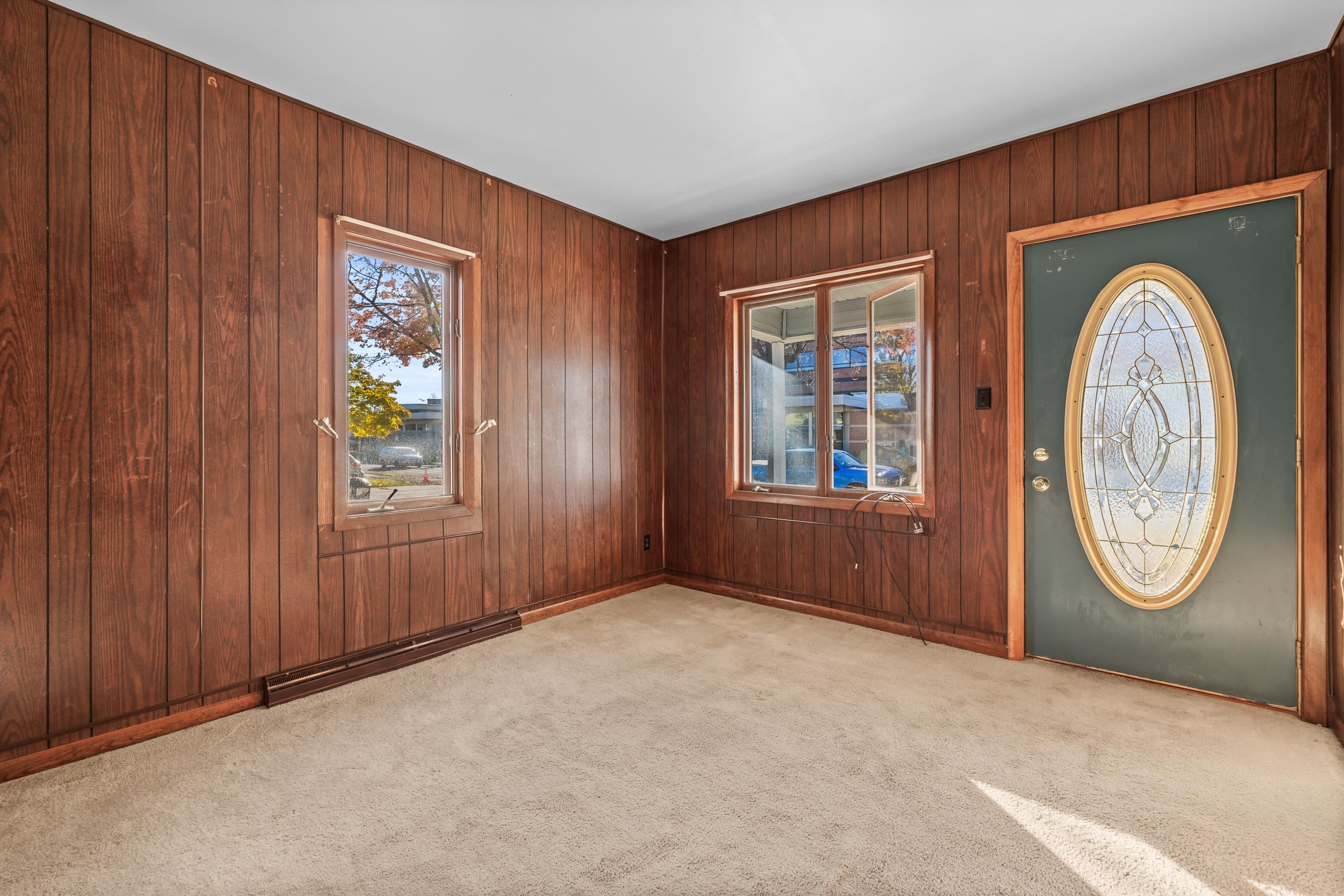 909 ILLINOIS AVENUE, Stevens Point, Wisconsin 54481, 2 Bedrooms Bedrooms, ,2 BathroomsBathrooms,Residential,For Sale,909 ILLINOIS AVENUE,22600786