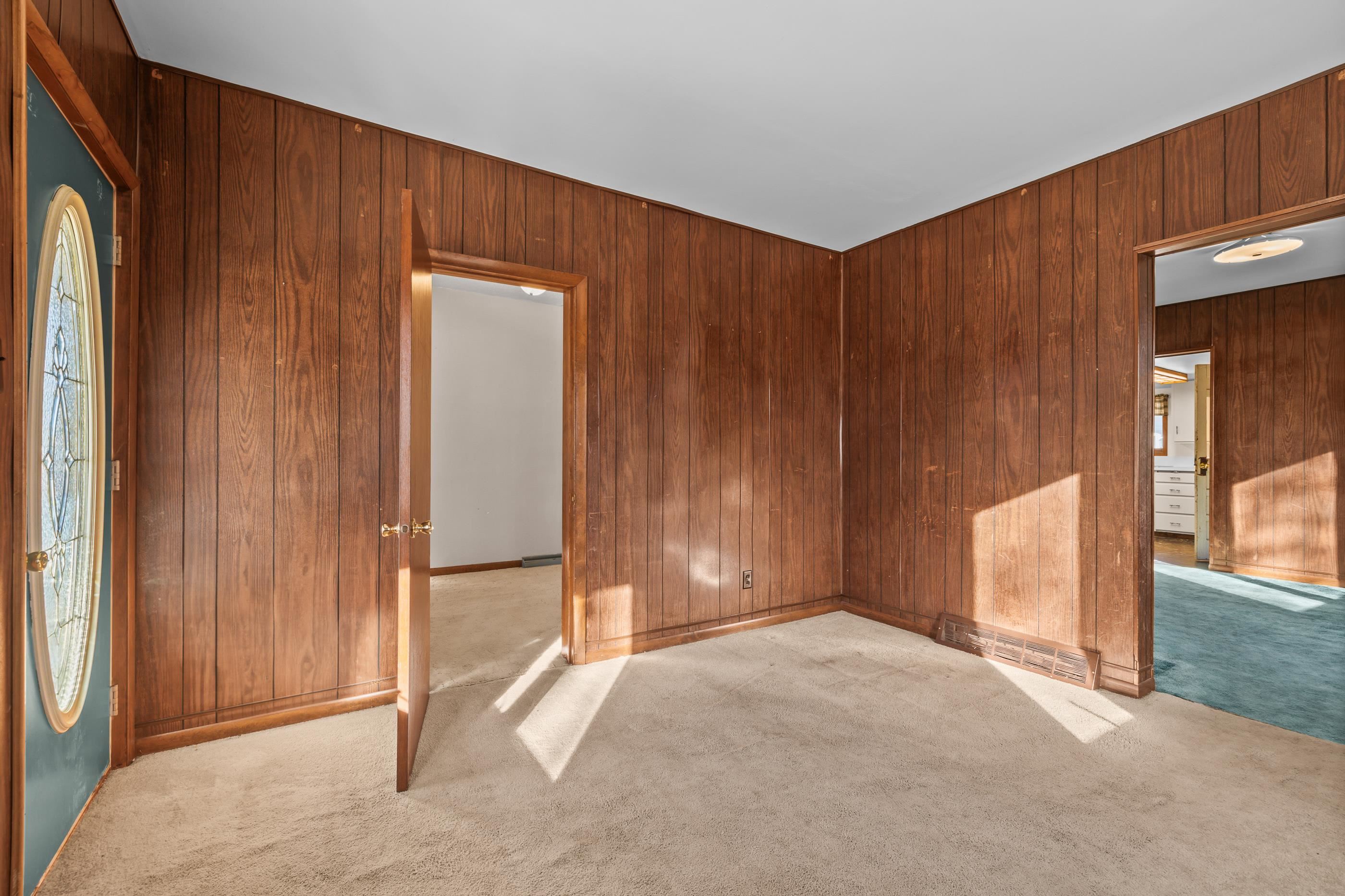 909 ILLINOIS AVENUE, Stevens Point, Wisconsin 54481, 2 Bedrooms Bedrooms, ,2 BathroomsBathrooms,Residential,For Sale,909 ILLINOIS AVENUE,22600786