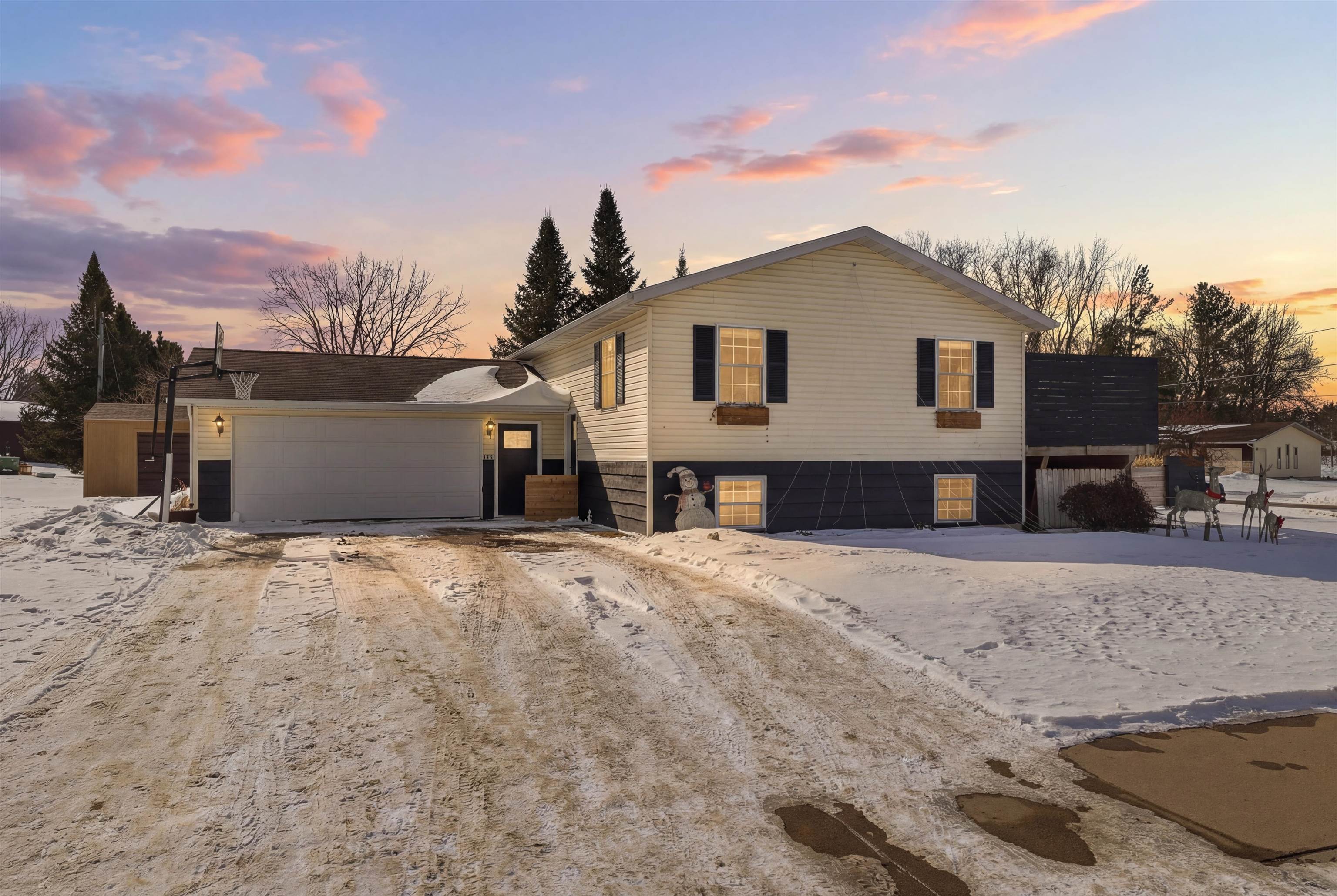 713 MUELLER STREET, Athens, Wisconsin 54411, 5 Bedrooms Bedrooms, ,3 BathroomsBathrooms,Residential,For Sale,713 MUELLER STREET,22600793