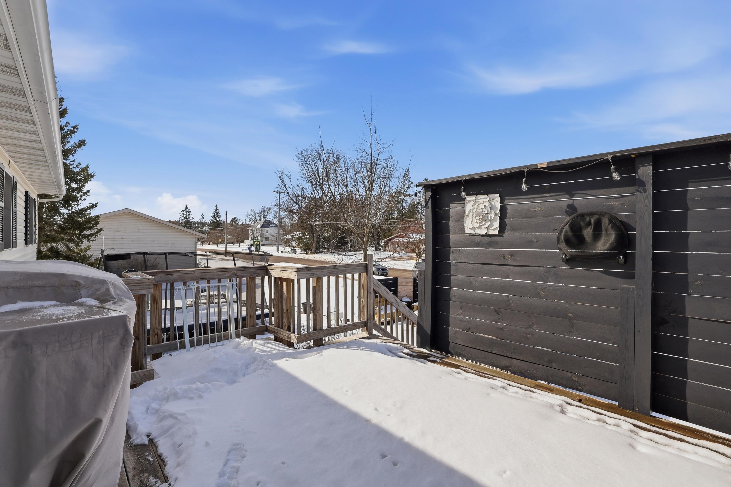 713 MUELLER STREET, Athens, Wisconsin 54411, 5 Bedrooms Bedrooms, ,3 BathroomsBathrooms,Residential,For Sale,713 MUELLER STREET,22600793