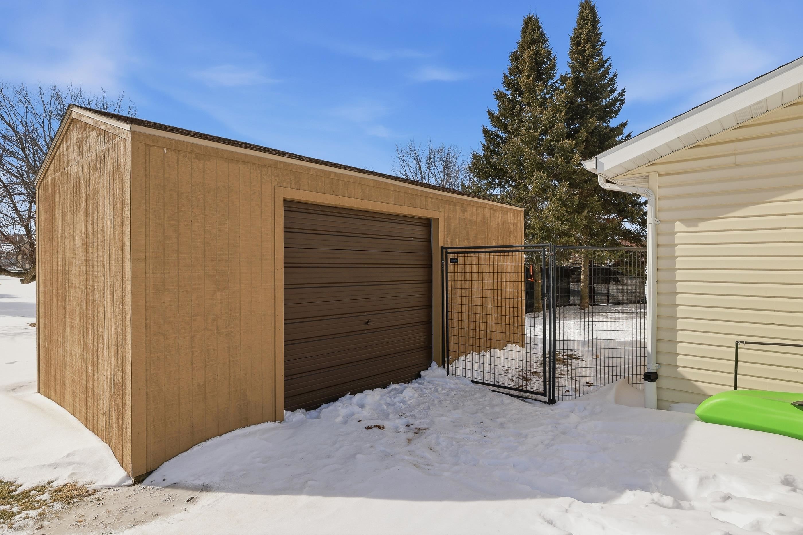 713 MUELLER STREET, Athens, Wisconsin 54411, 5 Bedrooms Bedrooms, ,3 BathroomsBathrooms,Residential,For Sale,713 MUELLER STREET,22600793