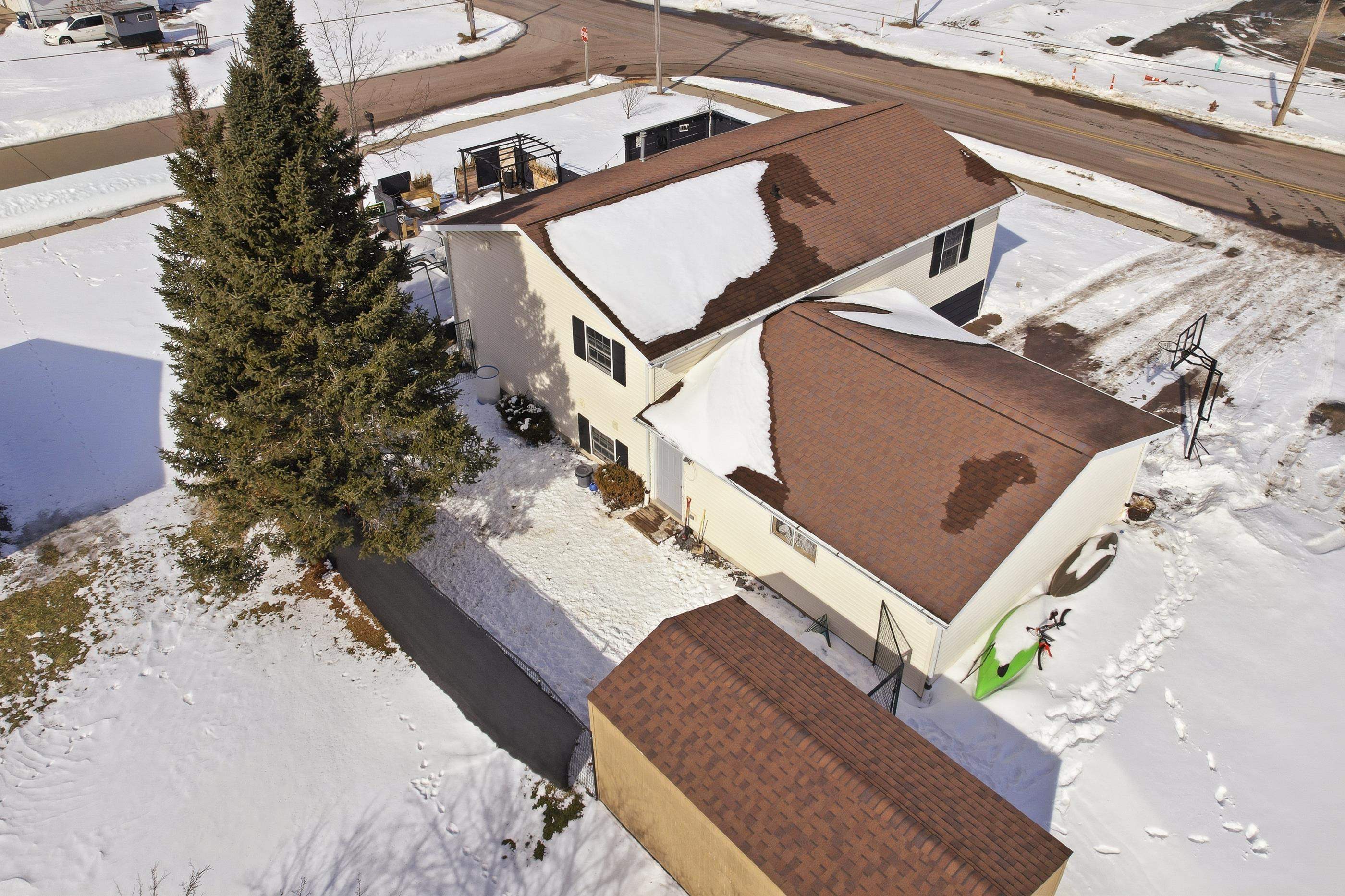 713 MUELLER STREET, Athens, Wisconsin 54411, 5 Bedrooms Bedrooms, ,3 BathroomsBathrooms,Residential,For Sale,713 MUELLER STREET,22600793