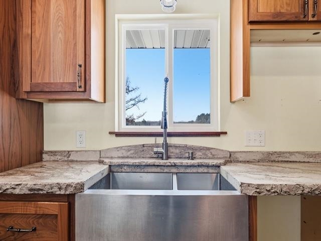 7623 COUNTY ROAD V, Marshfield, Wisconsin 54449, 5 Bedrooms Bedrooms, ,3 BathroomsBathrooms,Residential,For Sale,7623 COUNTY ROAD V,22600796