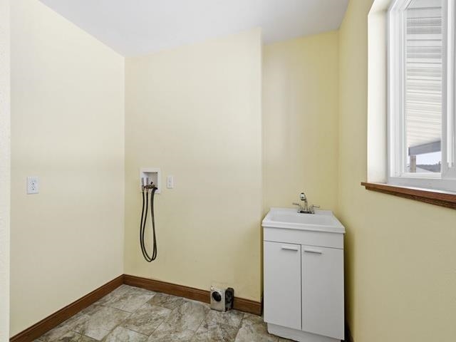 7623 COUNTY ROAD V, Marshfield, Wisconsin 54449, 5 Bedrooms Bedrooms, ,3 BathroomsBathrooms,Residential,For Sale,7623 COUNTY ROAD V,22600796