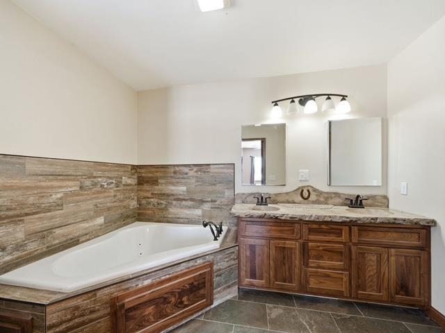 7623 COUNTY ROAD V, Marshfield, Wisconsin 54449, 5 Bedrooms Bedrooms, ,3 BathroomsBathrooms,Residential,For Sale,7623 COUNTY ROAD V,22600796