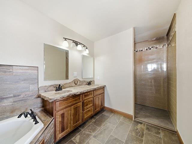 7623 COUNTY ROAD V, Marshfield, Wisconsin 54449, 5 Bedrooms Bedrooms, ,3 BathroomsBathrooms,Residential,For Sale,7623 COUNTY ROAD V,22600796