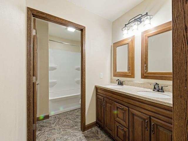 7623 COUNTY ROAD V, Marshfield, Wisconsin 54449, 5 Bedrooms Bedrooms, ,3 BathroomsBathrooms,Residential,For Sale,7623 COUNTY ROAD V,22600796