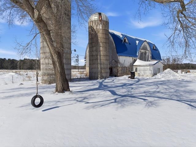 7623 COUNTY ROAD V, Marshfield, Wisconsin 54449, 5 Bedrooms Bedrooms, ,3 BathroomsBathrooms,Residential,For Sale,7623 COUNTY ROAD V,22600796