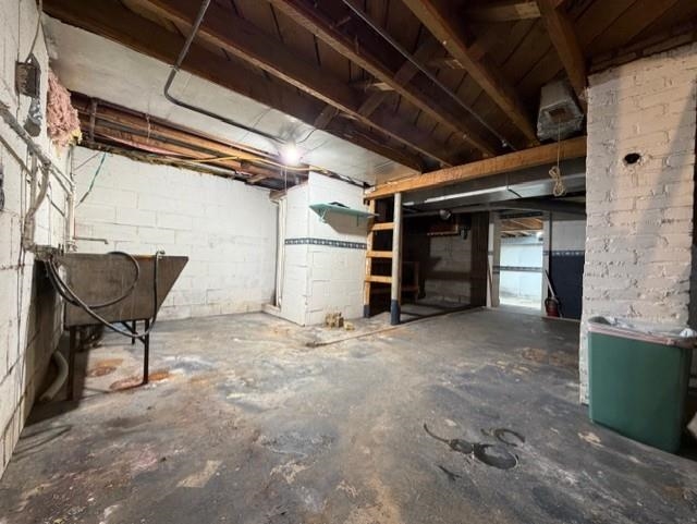 2116 LINCOLN AVENUE, Stevens Point, Wisconsin 54481, 5 Bedrooms Bedrooms, ,1 BathroomBathrooms,Residential,For Sale,2116 LINCOLN AVENUE,22600801