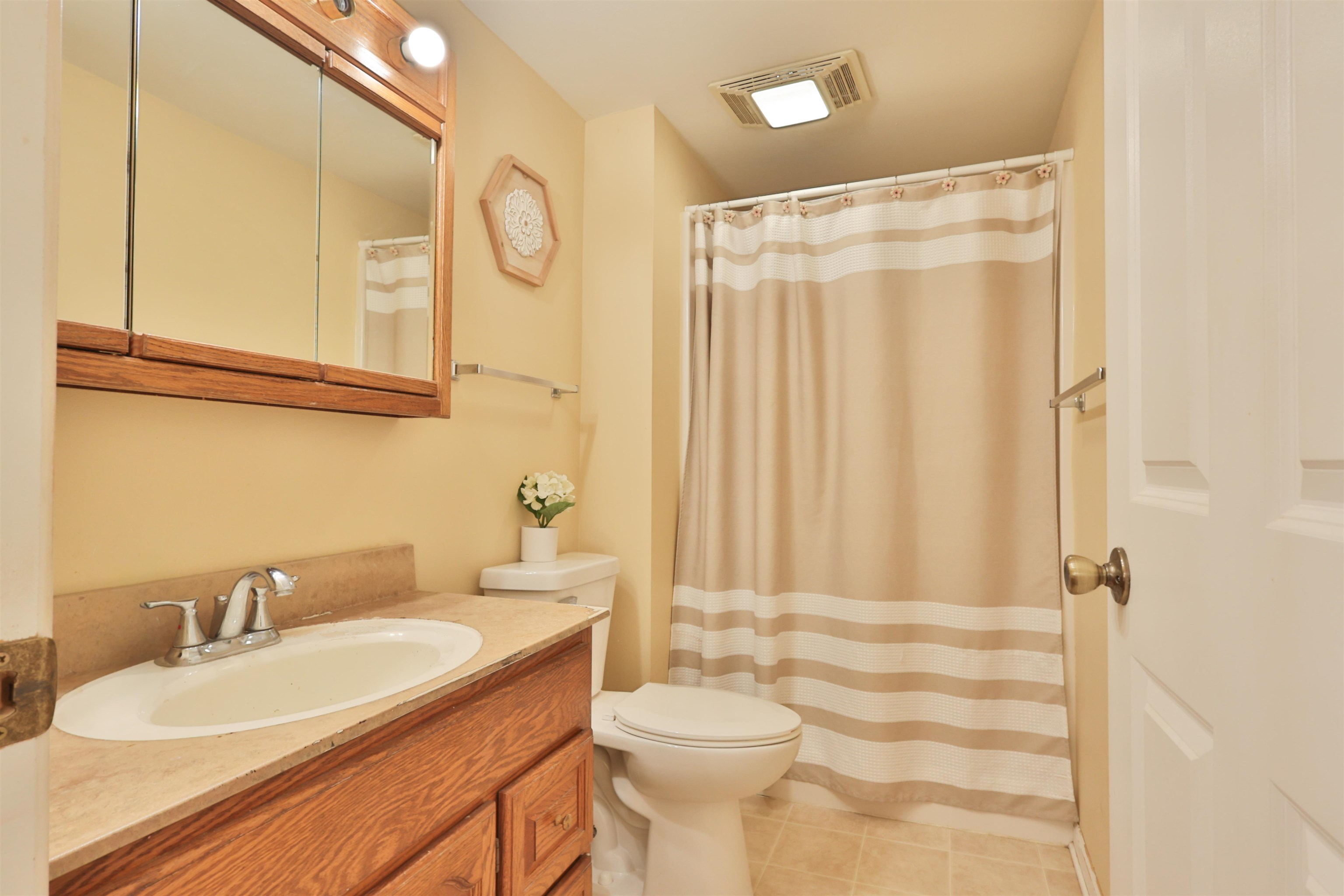 219 N 2ND STREET, Abbotsford, Wisconsin 54405, 3 Bedrooms Bedrooms, ,2 BathroomsBathrooms,Residential,For Sale,219 N 2ND STREET,22600803