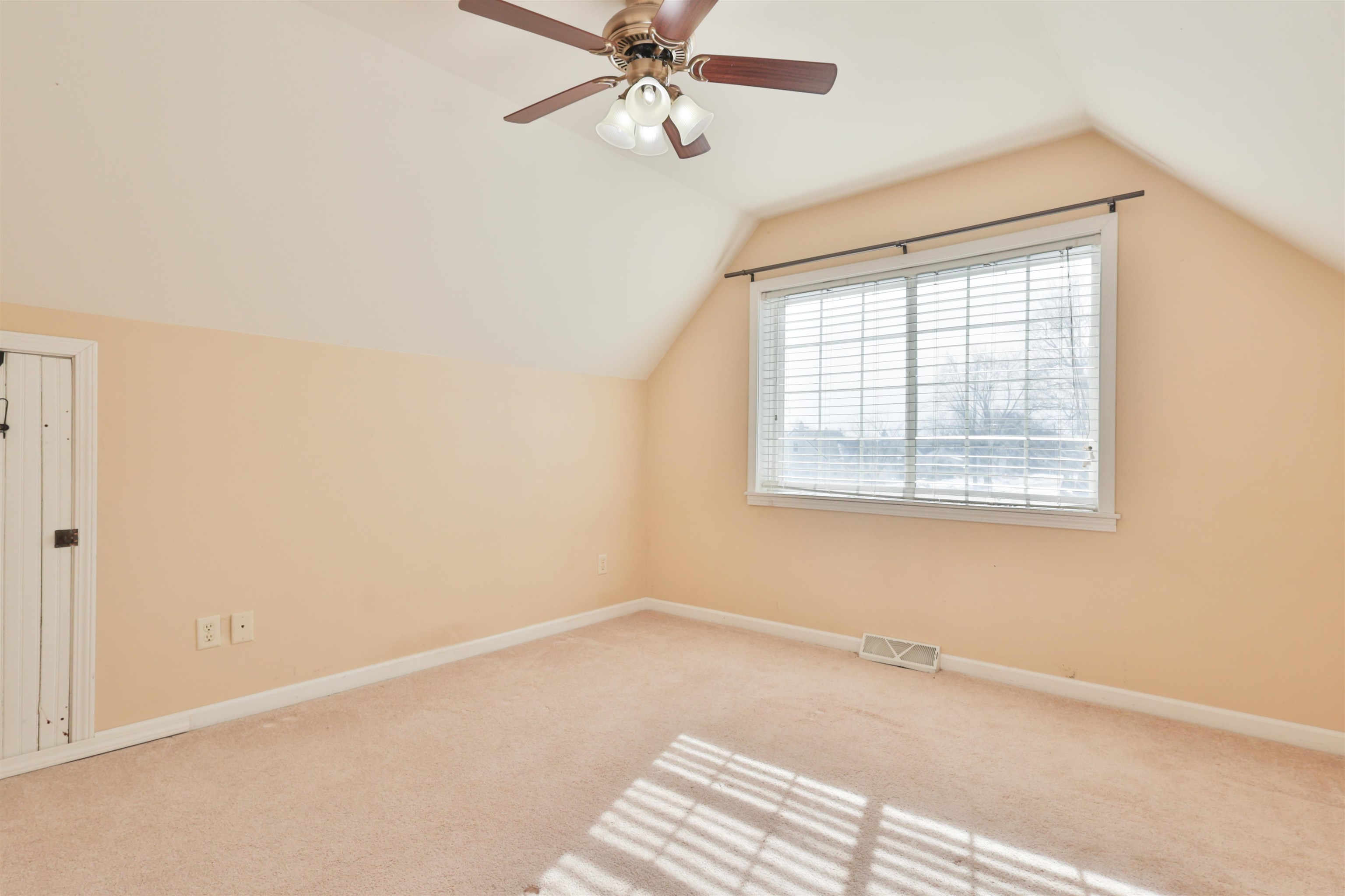 219 N 2ND STREET, Abbotsford, Wisconsin 54405, 3 Bedrooms Bedrooms, ,2 BathroomsBathrooms,Residential,For Sale,219 N 2ND STREET,22600803