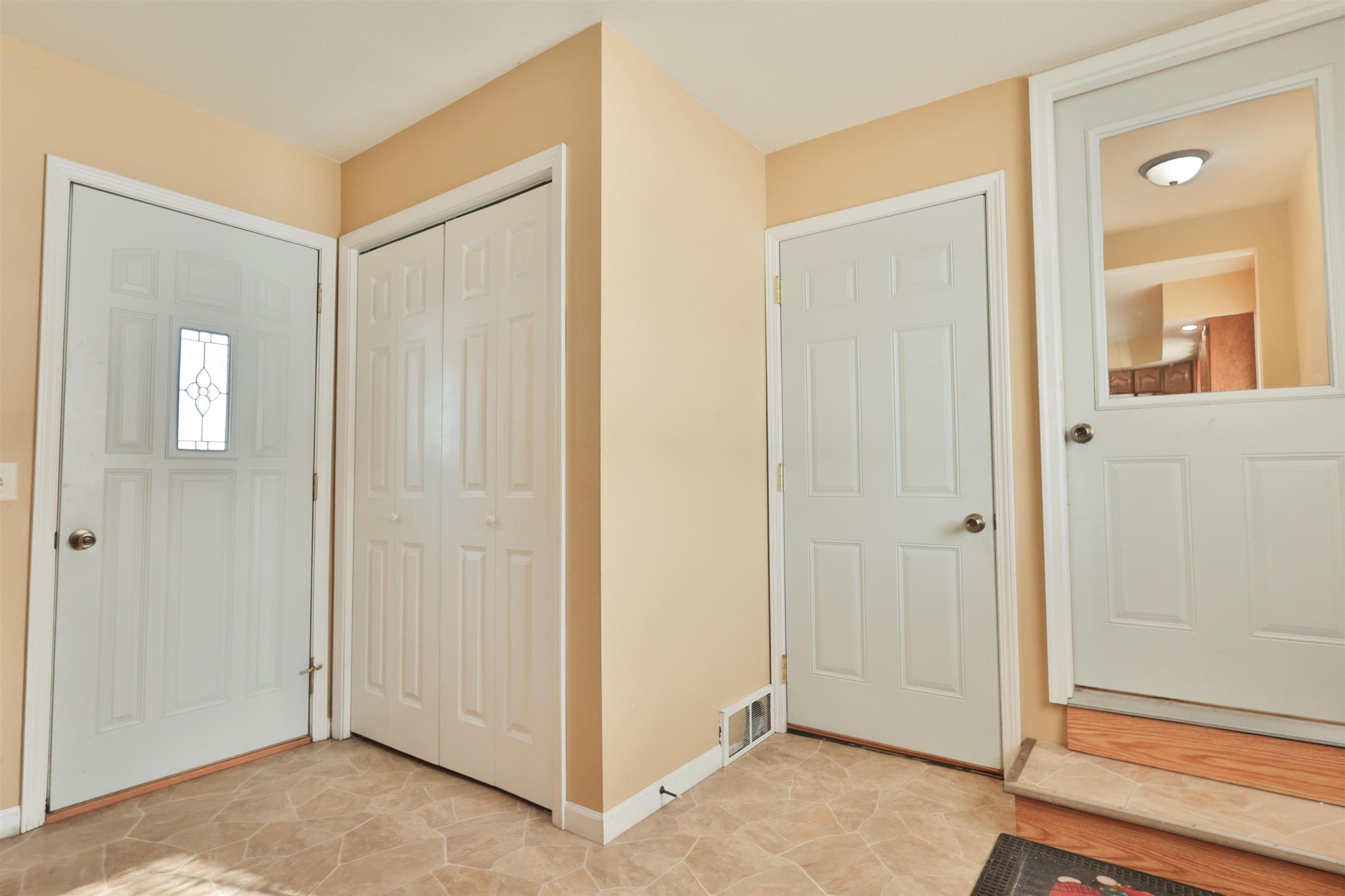 219 N 2ND STREET, Abbotsford, Wisconsin 54405, 3 Bedrooms Bedrooms, ,2 BathroomsBathrooms,Residential,For Sale,219 N 2ND STREET,22600803