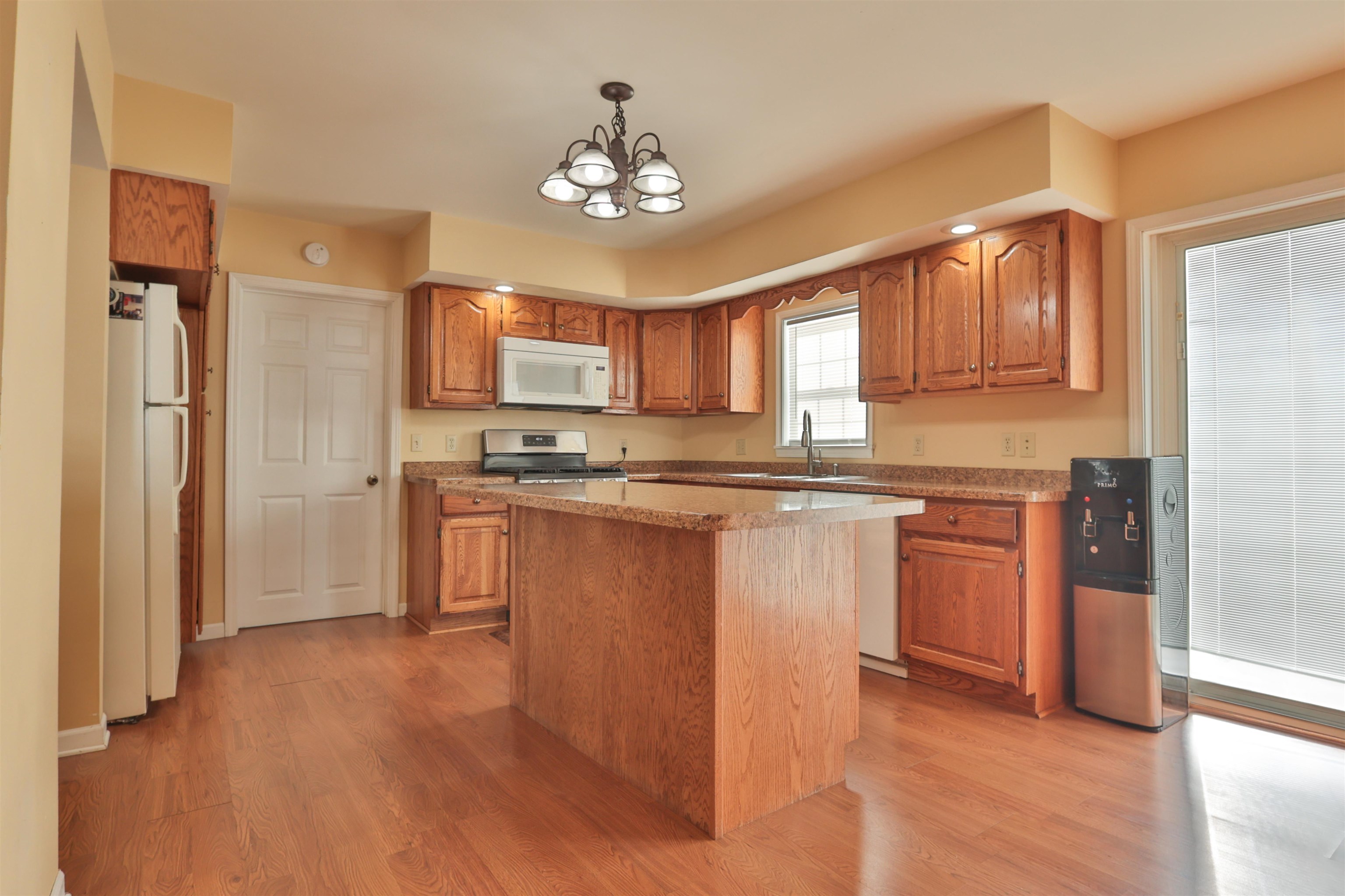 219 N 2ND STREET, Abbotsford, Wisconsin 54405, 3 Bedrooms Bedrooms, ,2 BathroomsBathrooms,Residential,For Sale,219 N 2ND STREET,22600803