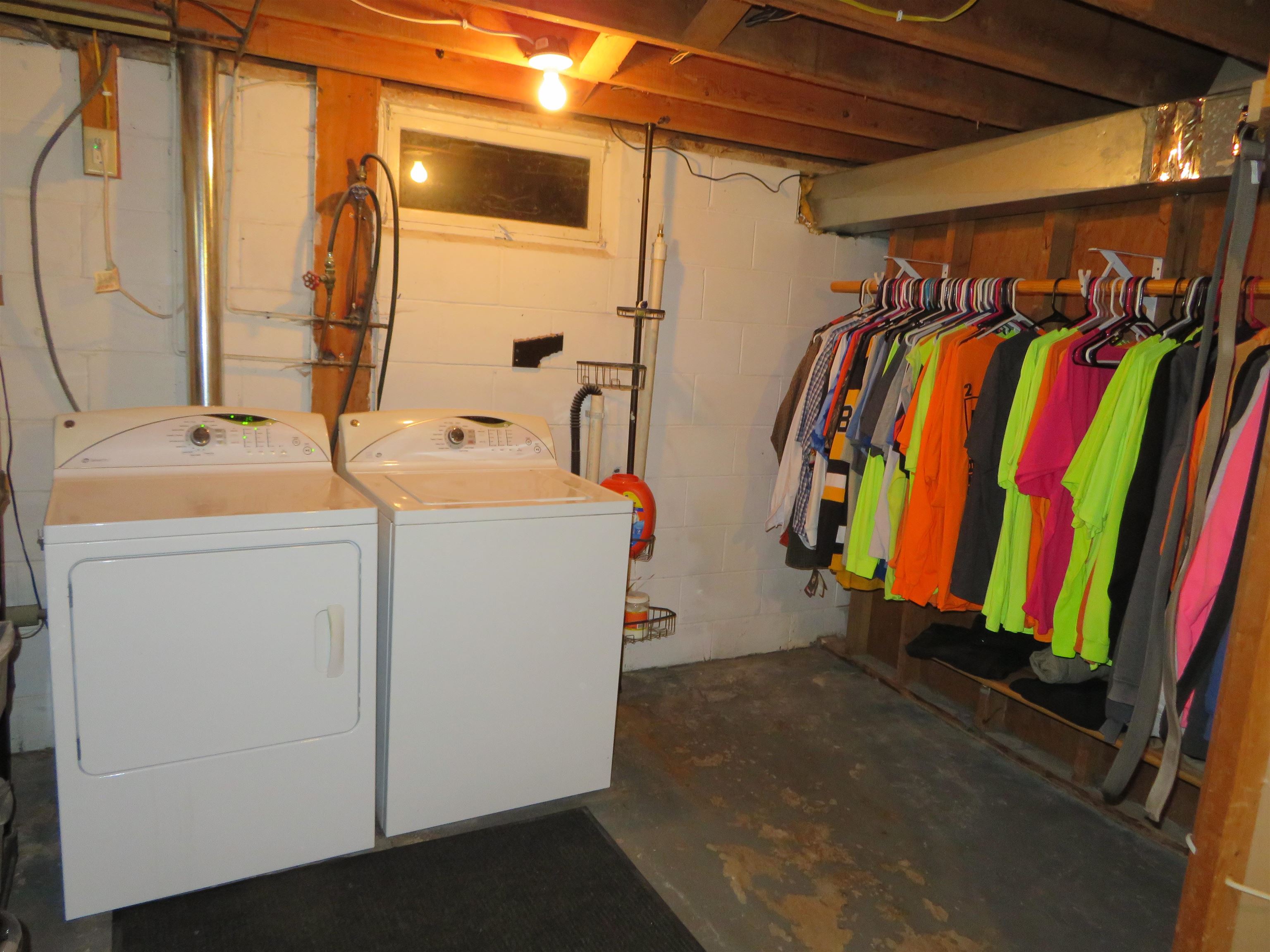 2517 W MAIN STREET, Merrill, Wisconsin 54452, 4 Bedrooms Bedrooms, ,2 BathroomsBathrooms,Residential,For Sale,2517 W MAIN STREET,22600804