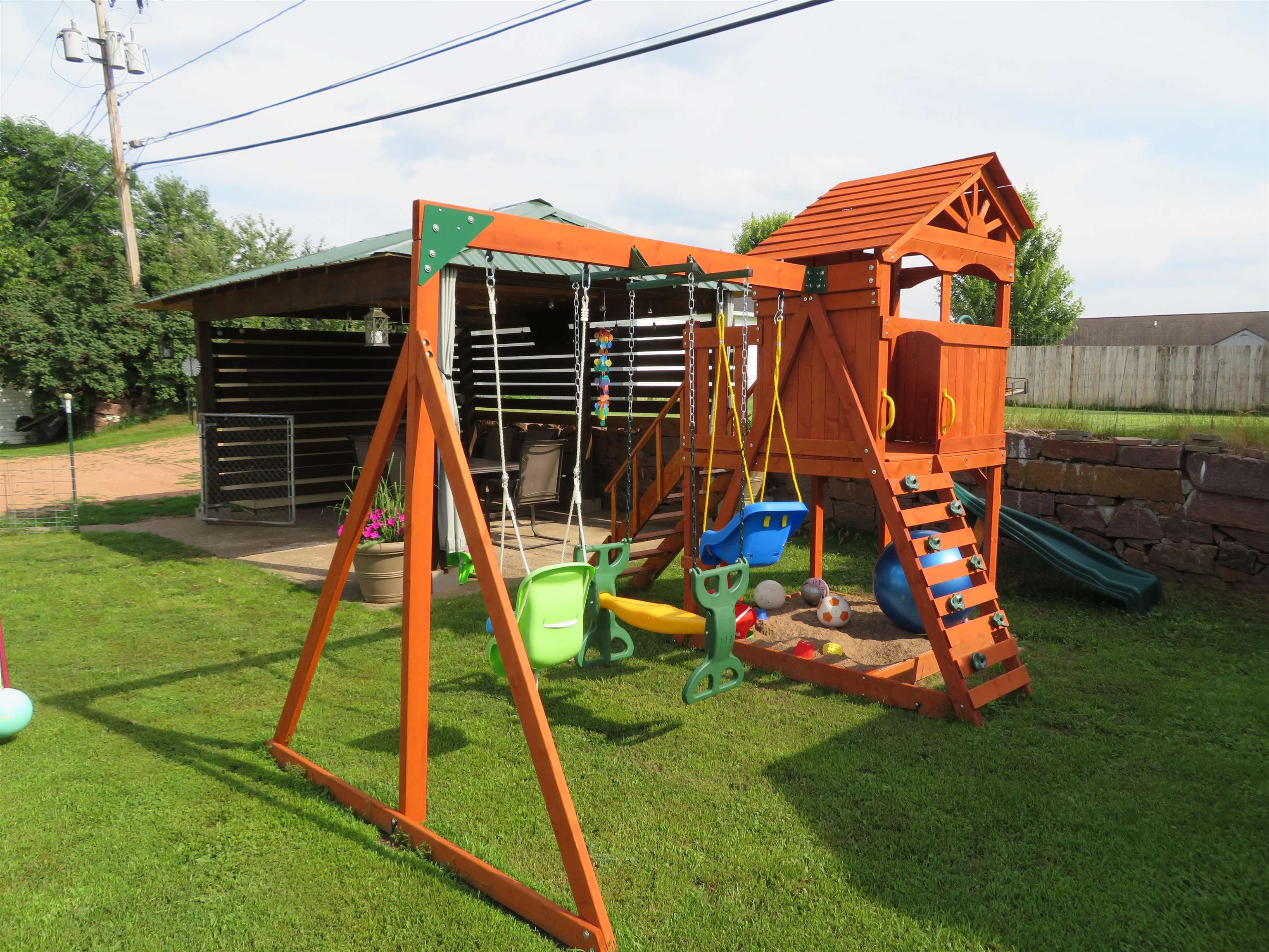 2517 W MAIN STREET, Merrill, Wisconsin 54452, 4 Bedrooms Bedrooms, ,2 BathroomsBathrooms,Residential,For Sale,2517 W MAIN STREET,22600804