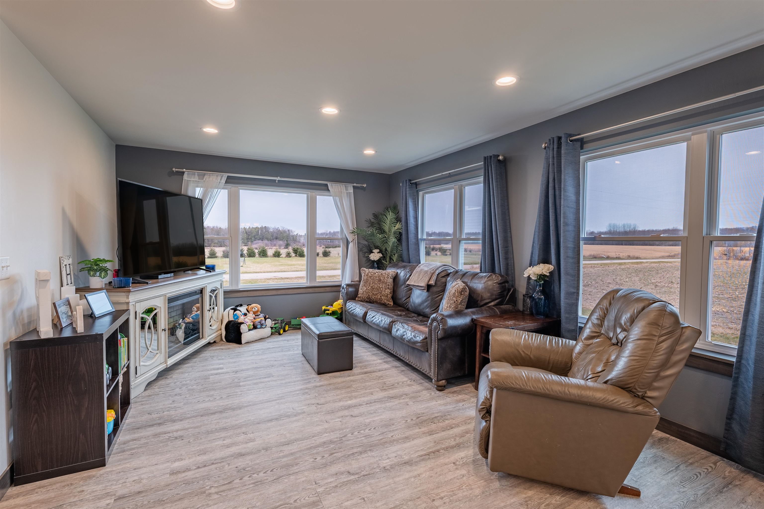 W15168 ROSENOW LANE, Wittenberg, Wisconsin 54499, 5 Bedrooms Bedrooms, ,2 BathroomsBathrooms,Residential,For Sale,W15168 ROSENOW LANE,22600805