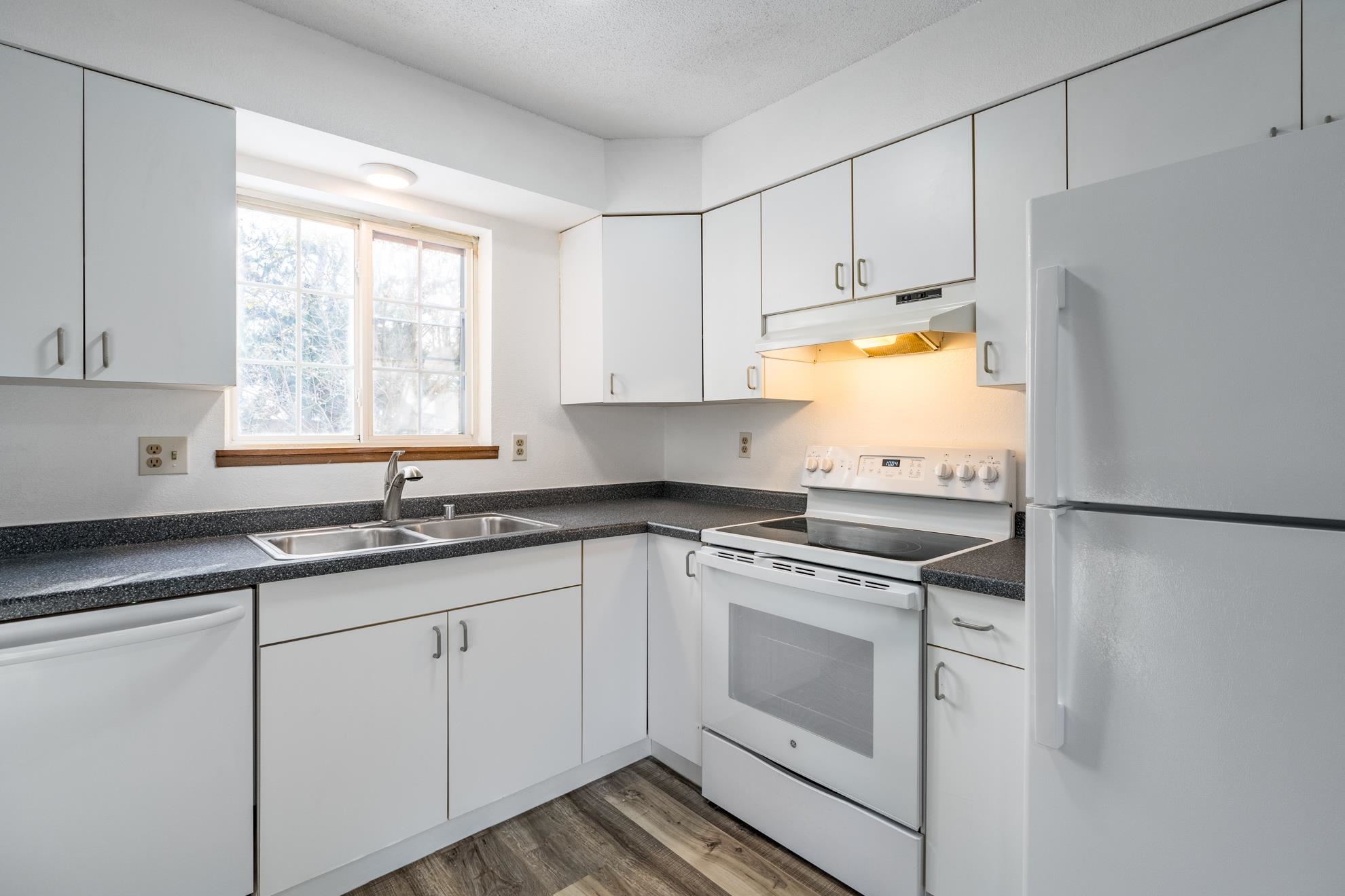 629 BROOKS PLACE, Wausau, Wisconsin 54401, 1 Bedroom Bedrooms, 629 Rooms Rooms,1 BathroomBathrooms,Multi-family,For Sale,629 BROOKS PLACE,22600814