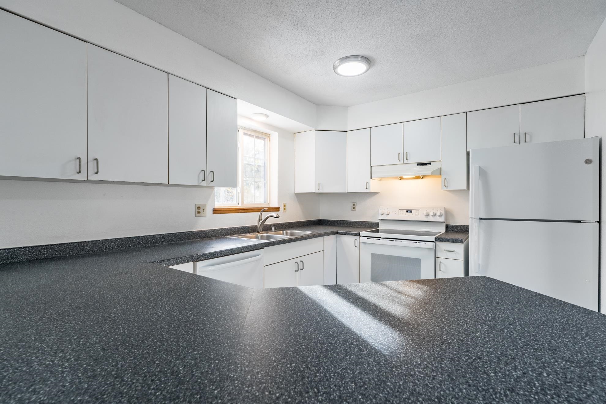 629 BROOKS PLACE, Wausau, Wisconsin 54401, 1 Bedroom Bedrooms, 629 Rooms Rooms,1 BathroomBathrooms,Multi-family,For Sale,629 BROOKS PLACE,22600814