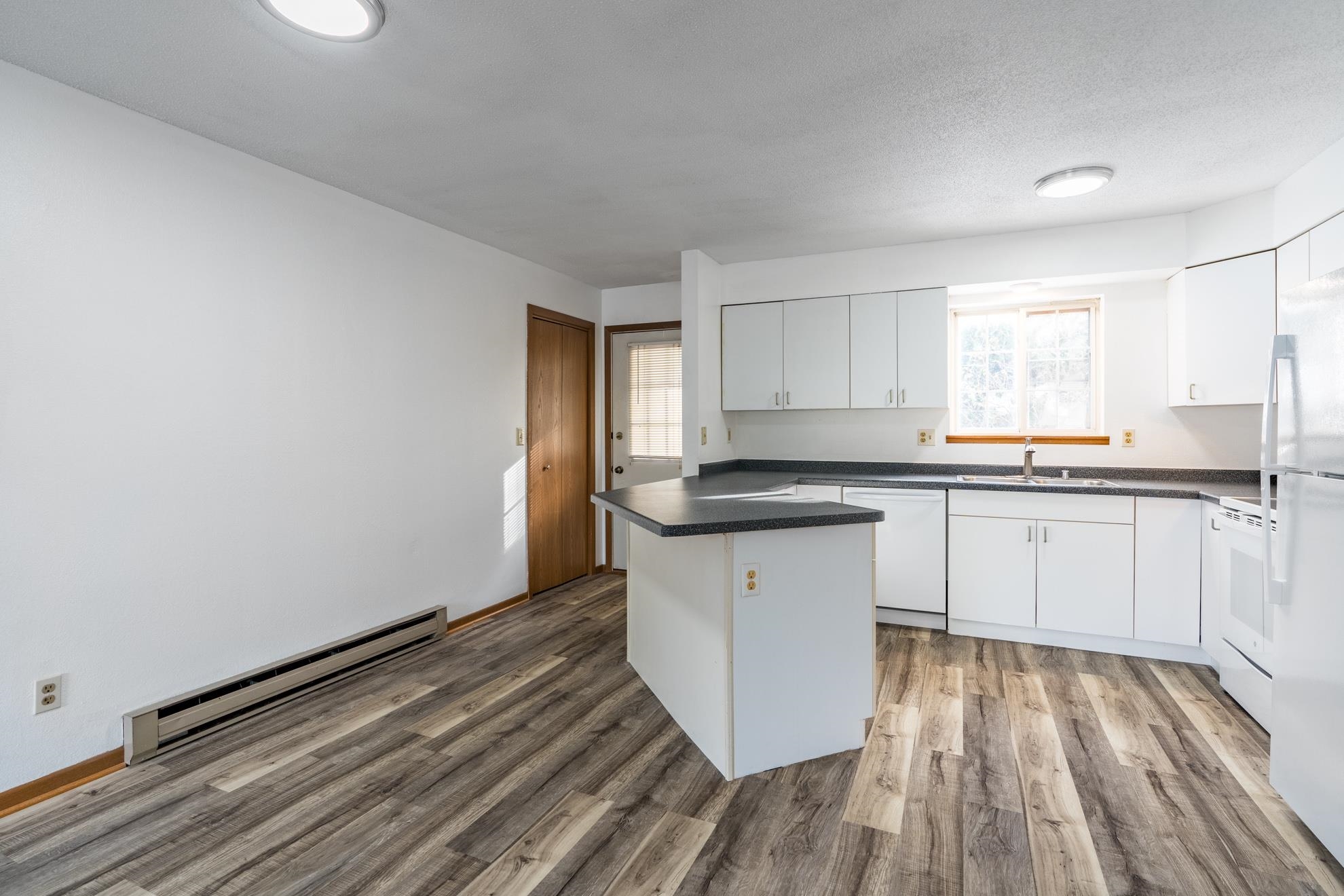 629 BROOKS PLACE, Wausau, Wisconsin 54401, 1 Bedroom Bedrooms, 629 Rooms Rooms,1 BathroomBathrooms,Multi-family,For Sale,629 BROOKS PLACE,22600814