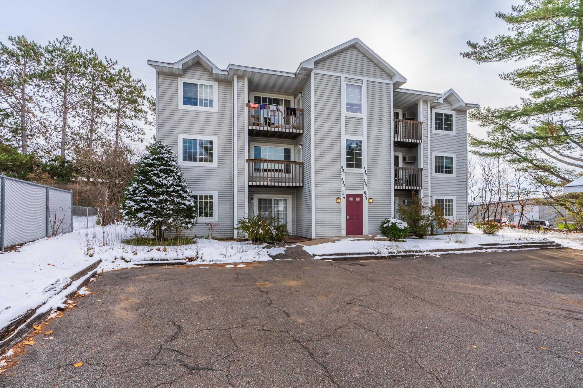 629 BROOKS PLACE, Wausau, Wisconsin 54401, 1 Bedroom Bedrooms, 629 Rooms Rooms,1 BathroomBathrooms,Multi-family,For Sale,629 BROOKS PLACE,22600814