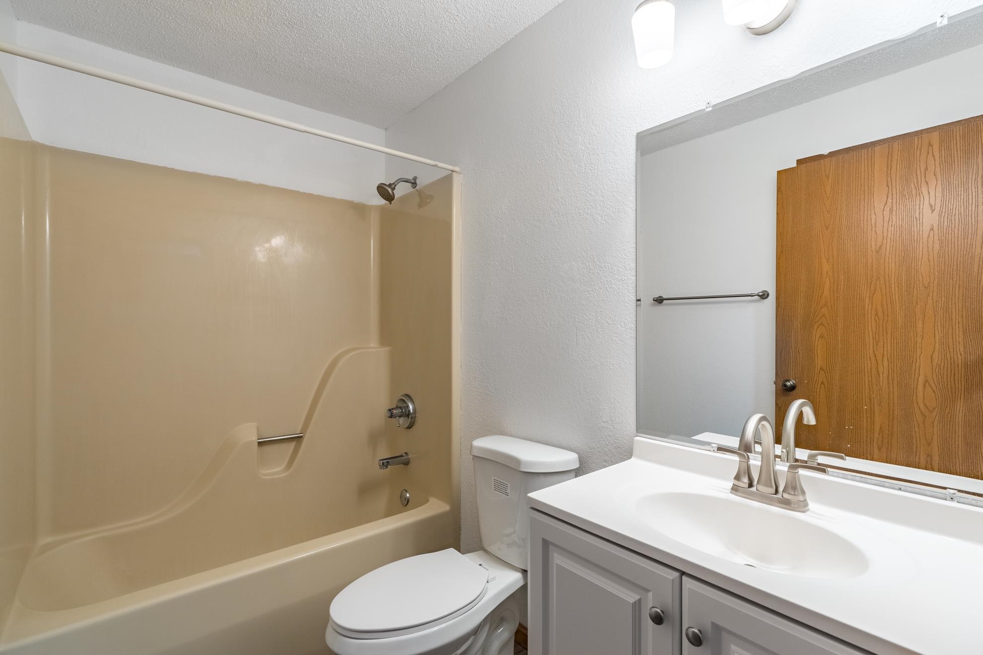 629 BROOKS PLACE, Wausau, Wisconsin 54401, 1 Bedroom Bedrooms, 629 Rooms Rooms,1 BathroomBathrooms,Multi-family,For Sale,629 BROOKS PLACE,22600814