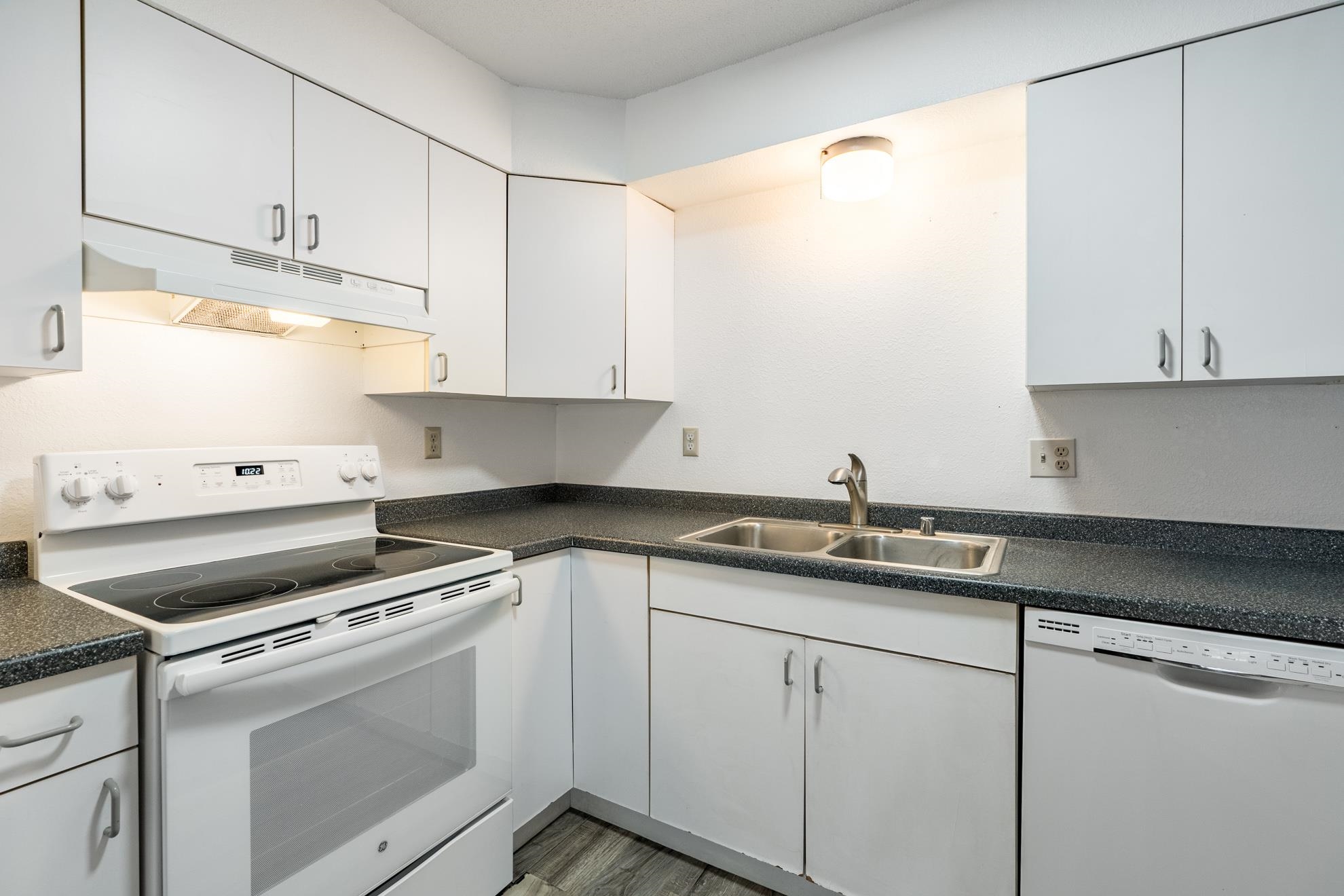 629 BROOKS PLACE, Wausau, Wisconsin 54401, 1 Bedroom Bedrooms, 629 Rooms Rooms,1 BathroomBathrooms,Multi-family,For Sale,629 BROOKS PLACE,22600814