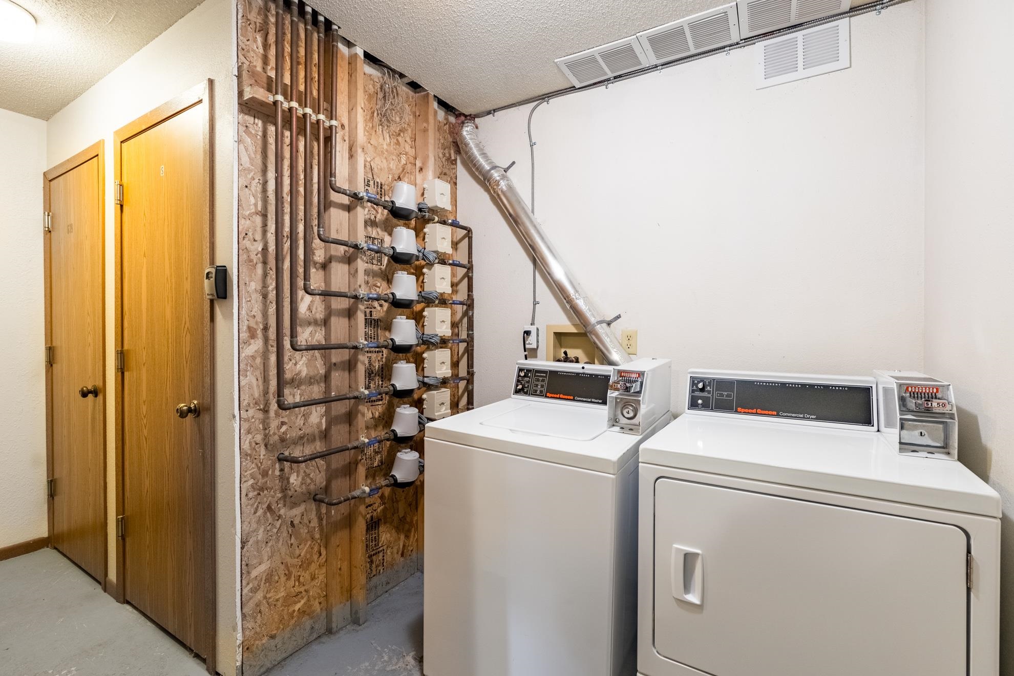 629 BROOKS PLACE, Wausau, Wisconsin 54401, 1 Bedroom Bedrooms, 629 Rooms Rooms,1 BathroomBathrooms,Multi-family,For Sale,629 BROOKS PLACE,22600814