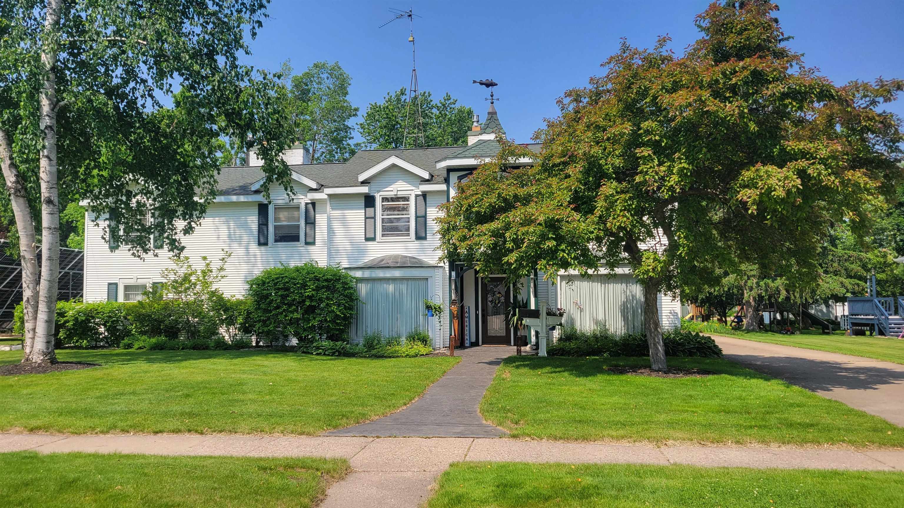 1230 N SUPERIOR STREET, Antigo, Wisconsin 54409, 5 Bedrooms Bedrooms, ,2 BathroomsBathrooms,Residential,For Sale,1230 N SUPERIOR STREET,22600817