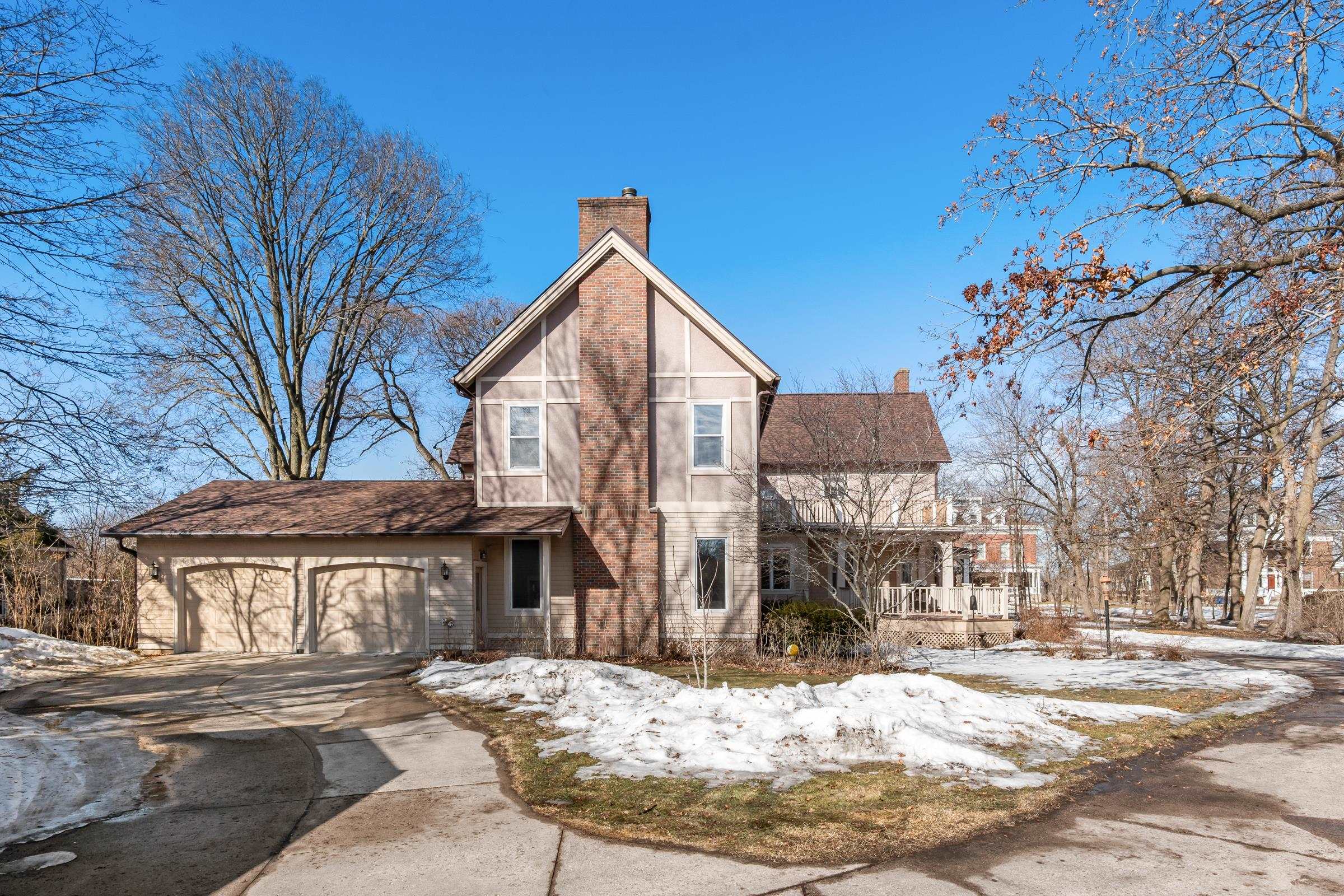 585 3RD STREET SOUTH, Wisconsin Rapids, Wisconsin 54494, 4 Bedrooms Bedrooms, ,3 BathroomsBathrooms,Residential,For Sale,585 3RD STREET SOUTH,22600820