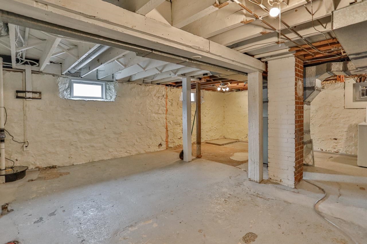 306 S 11TH AVENUE, Wausau, Wisconsin 54401, 3 Bedrooms Bedrooms, ,2 BathroomsBathrooms,Residential,For Sale,306 S 11TH AVENUE,22600822