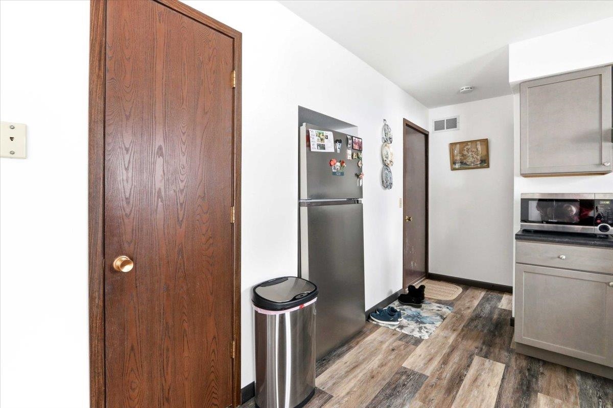 1814 E EMERALD STREET, Marshfield, Wisconsin 54449, 2 Bedrooms Bedrooms, 5 Rooms Rooms,1 BathroomBathrooms,Multi-family,For Sale,1814 E EMERALD STREET,22600823