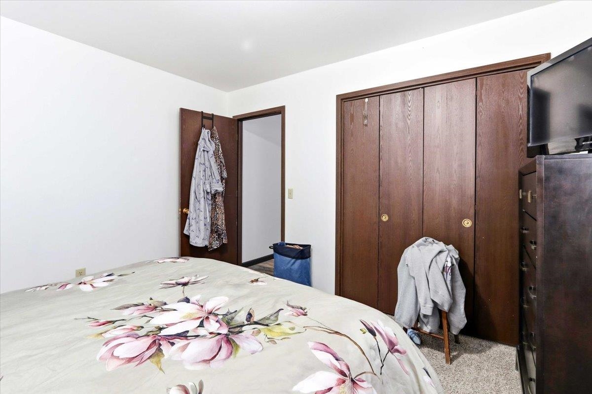 1814 E EMERALD STREET, Marshfield, Wisconsin 54449, 2 Bedrooms Bedrooms, 5 Rooms Rooms,1 BathroomBathrooms,Multi-family,For Sale,1814 E EMERALD STREET,22600823