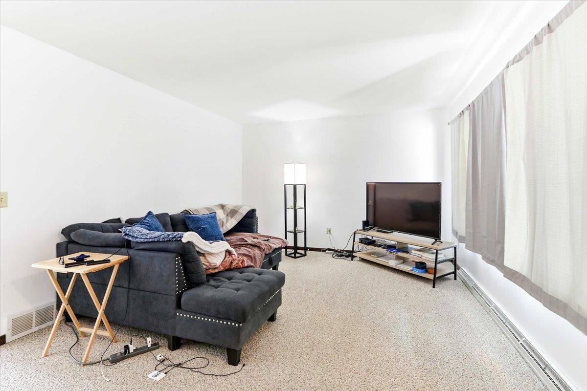 1814 E EMERALD STREET, Marshfield, Wisconsin 54449, 2 Bedrooms Bedrooms, 5 Rooms Rooms,1 BathroomBathrooms,Multi-family,For Sale,1814 E EMERALD STREET,22600823