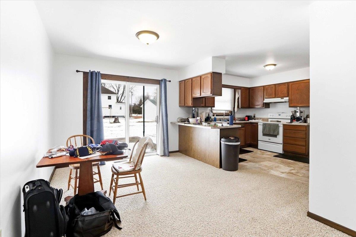 1814 E EMERALD STREET, Marshfield, Wisconsin 54449, 2 Bedrooms Bedrooms, 5 Rooms Rooms,1 BathroomBathrooms,Multi-family,For Sale,1814 E EMERALD STREET,22600823