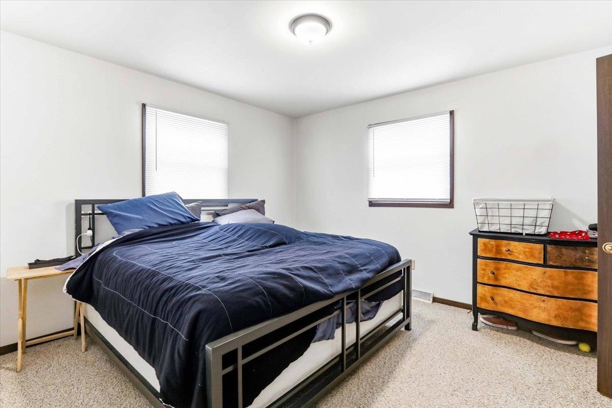 1814 E EMERALD STREET, Marshfield, Wisconsin 54449, 2 Bedrooms Bedrooms, 5 Rooms Rooms,1 BathroomBathrooms,Multi-family,For Sale,1814 E EMERALD STREET,22600823