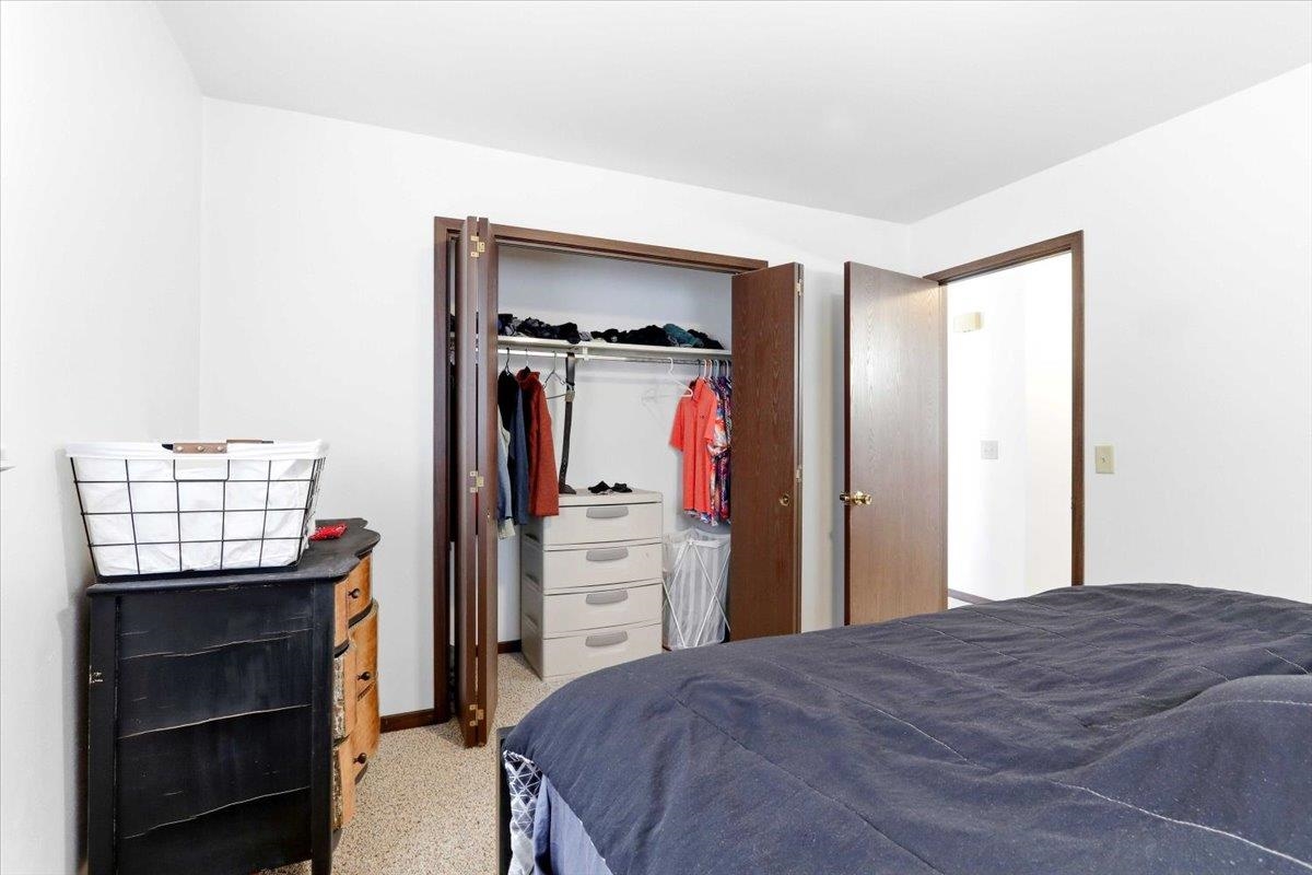 1814 E EMERALD STREET, Marshfield, Wisconsin 54449, 2 Bedrooms Bedrooms, 5 Rooms Rooms,1 BathroomBathrooms,Multi-family,For Sale,1814 E EMERALD STREET,22600823