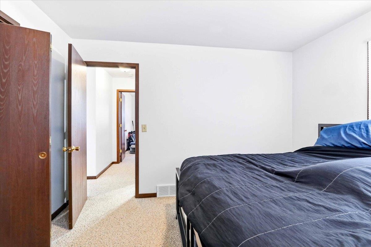 1814 E EMERALD STREET, Marshfield, Wisconsin 54449, 2 Bedrooms Bedrooms, 5 Rooms Rooms,1 BathroomBathrooms,Multi-family,For Sale,1814 E EMERALD STREET,22600823